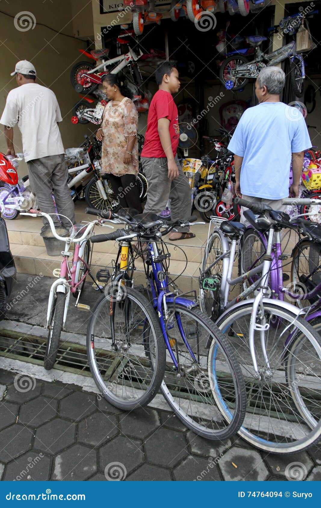Bike shop editorial stock image. Image of solo, vehicle - 74764094