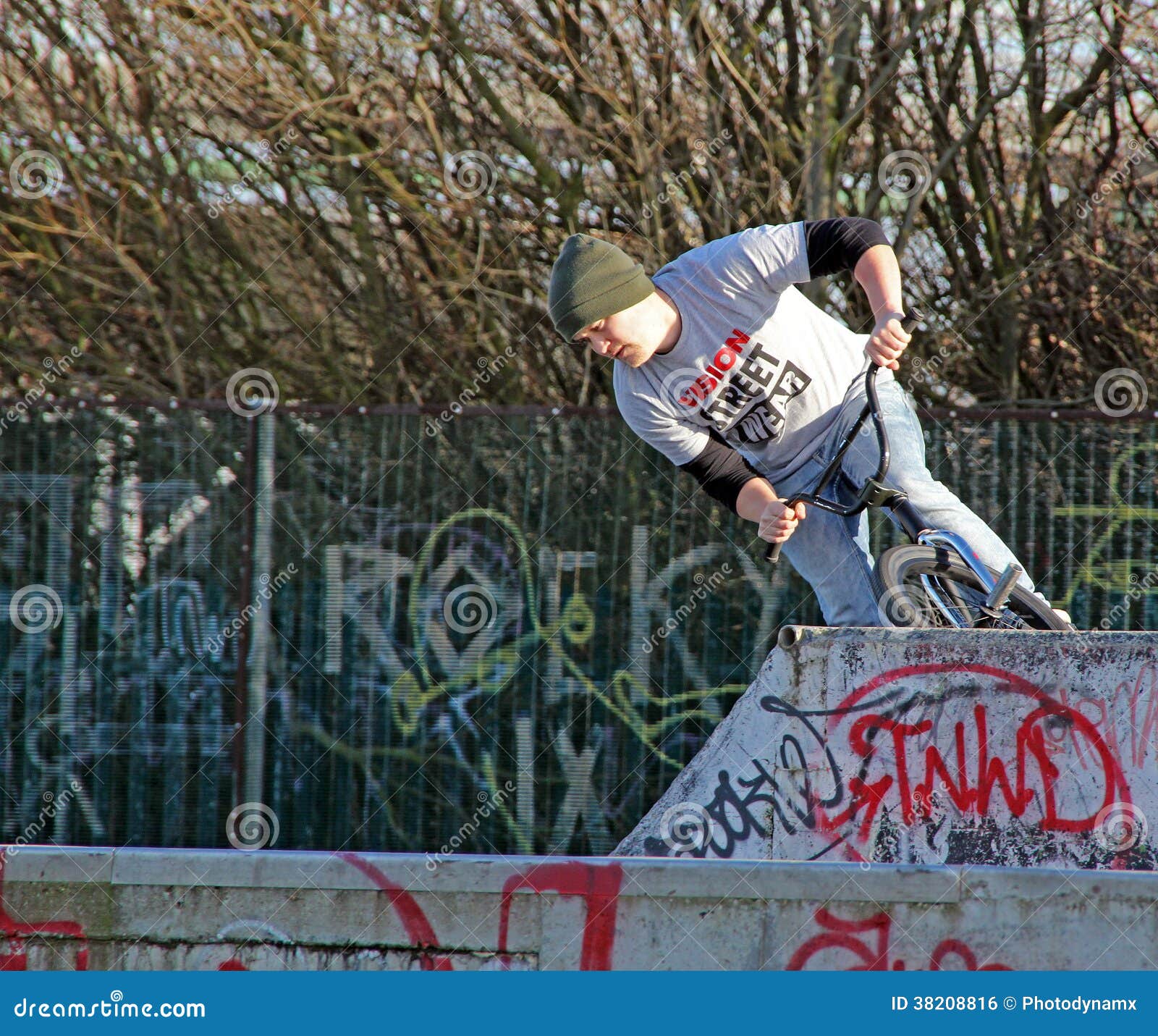 Biker at skate park editorial photo. Image of sport, hobby 38208816