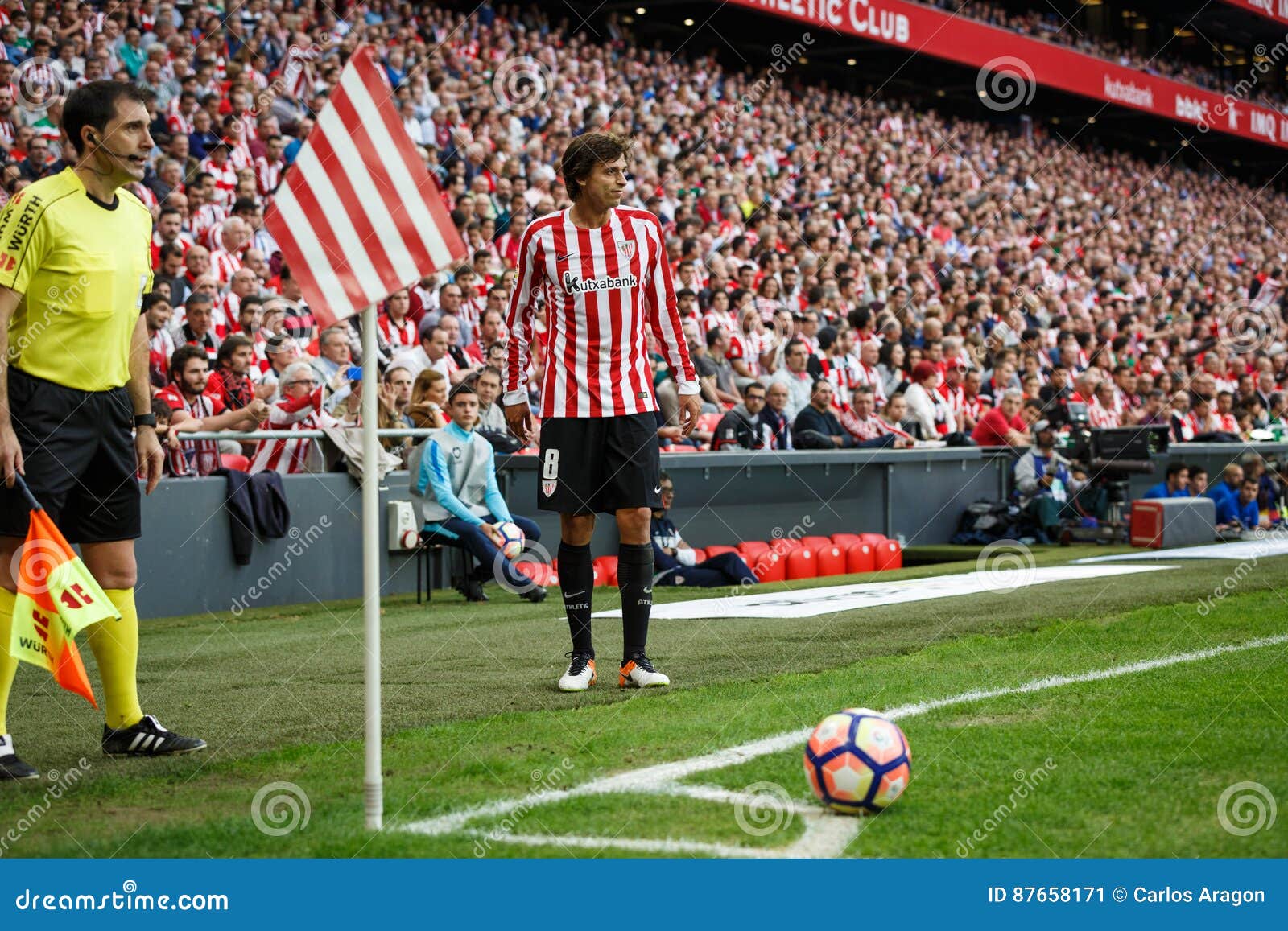 Bilbao Spain October 16 Ander Iturraspe Athletic Club Bilbao Player In The Match Between Athletic Bilbao And Real Sociedad Editorial Photo Image Of Football Ball