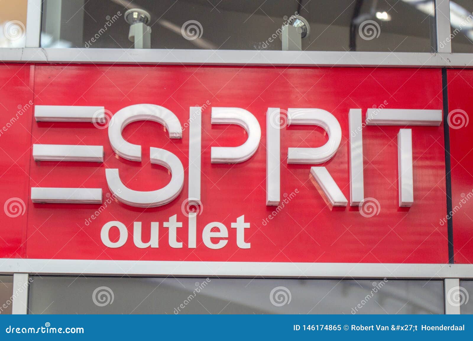 206 Esprit Outlet Stock Photos - Free & Royalty-Free Stock Photos from  Dreamstime