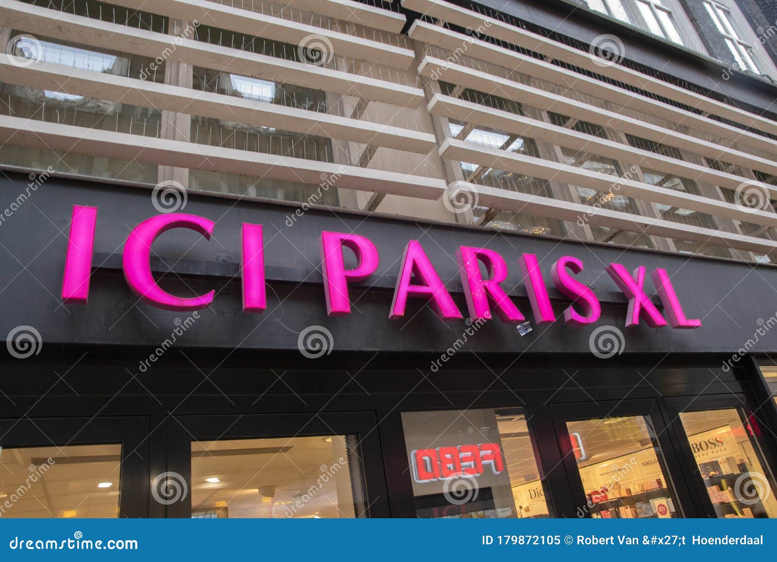 Billboard ICI Paris XL at Amsterdam the 2020 Editorial Image - Image netherlands, shop: 179872105