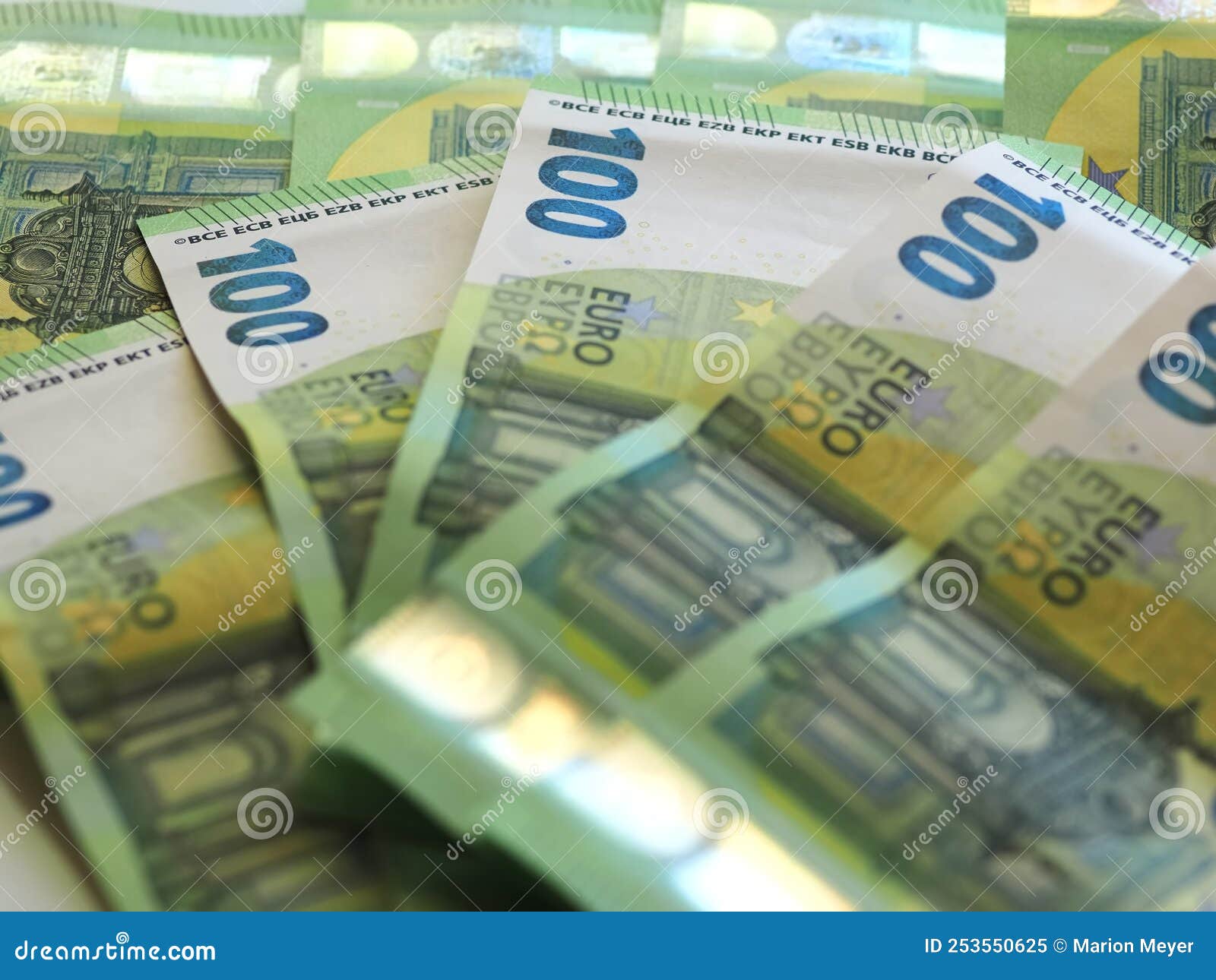 Billetes O Billetes En Euros 100 Euros Imagen De Archivo Imagen De photo-gratuite-billet-d-un-dollar-10-euros-image-gratuite-sur