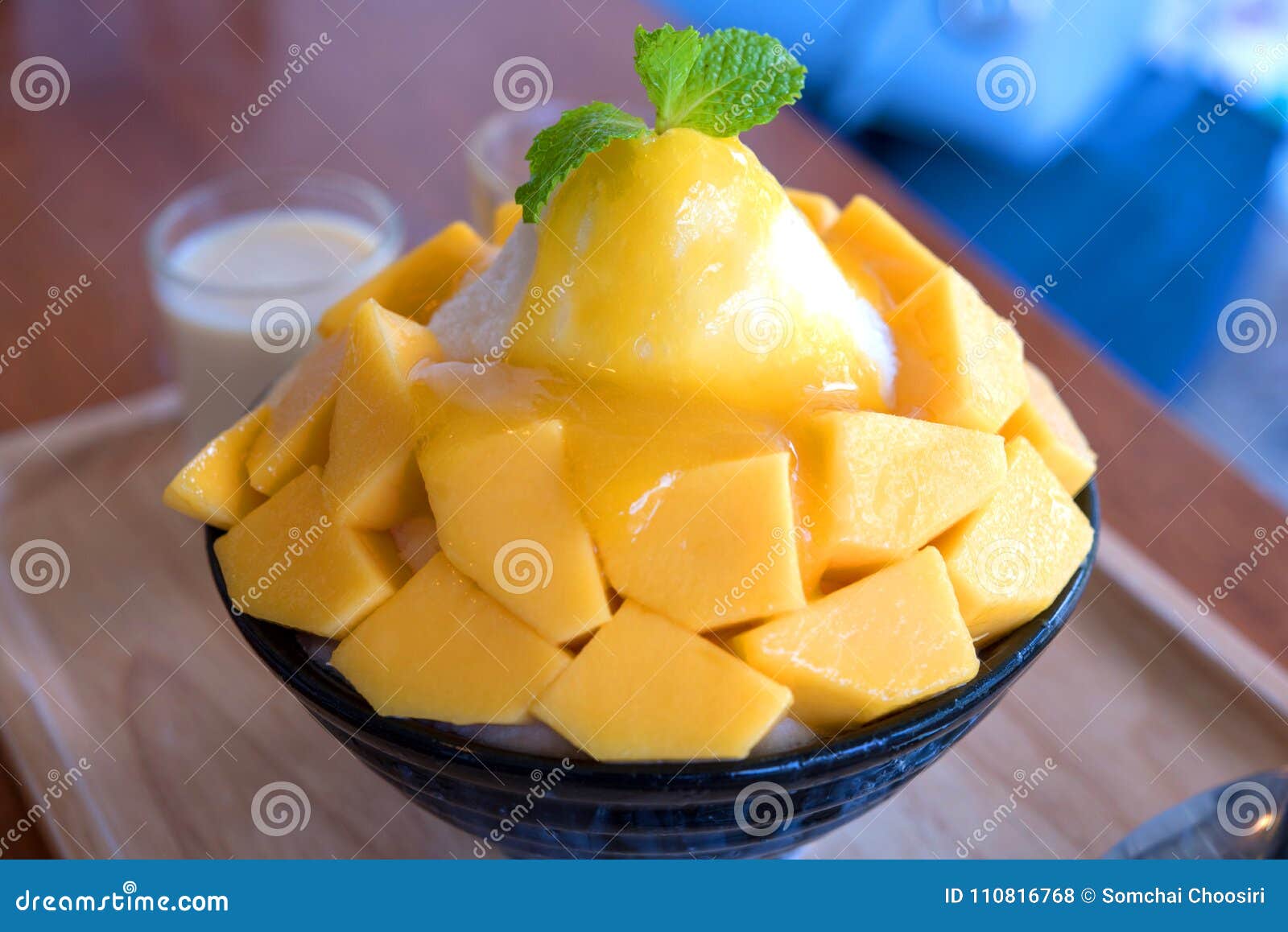 Bingsu Korea Food Mango Served with Sweetened Condensed Milk Stock ...