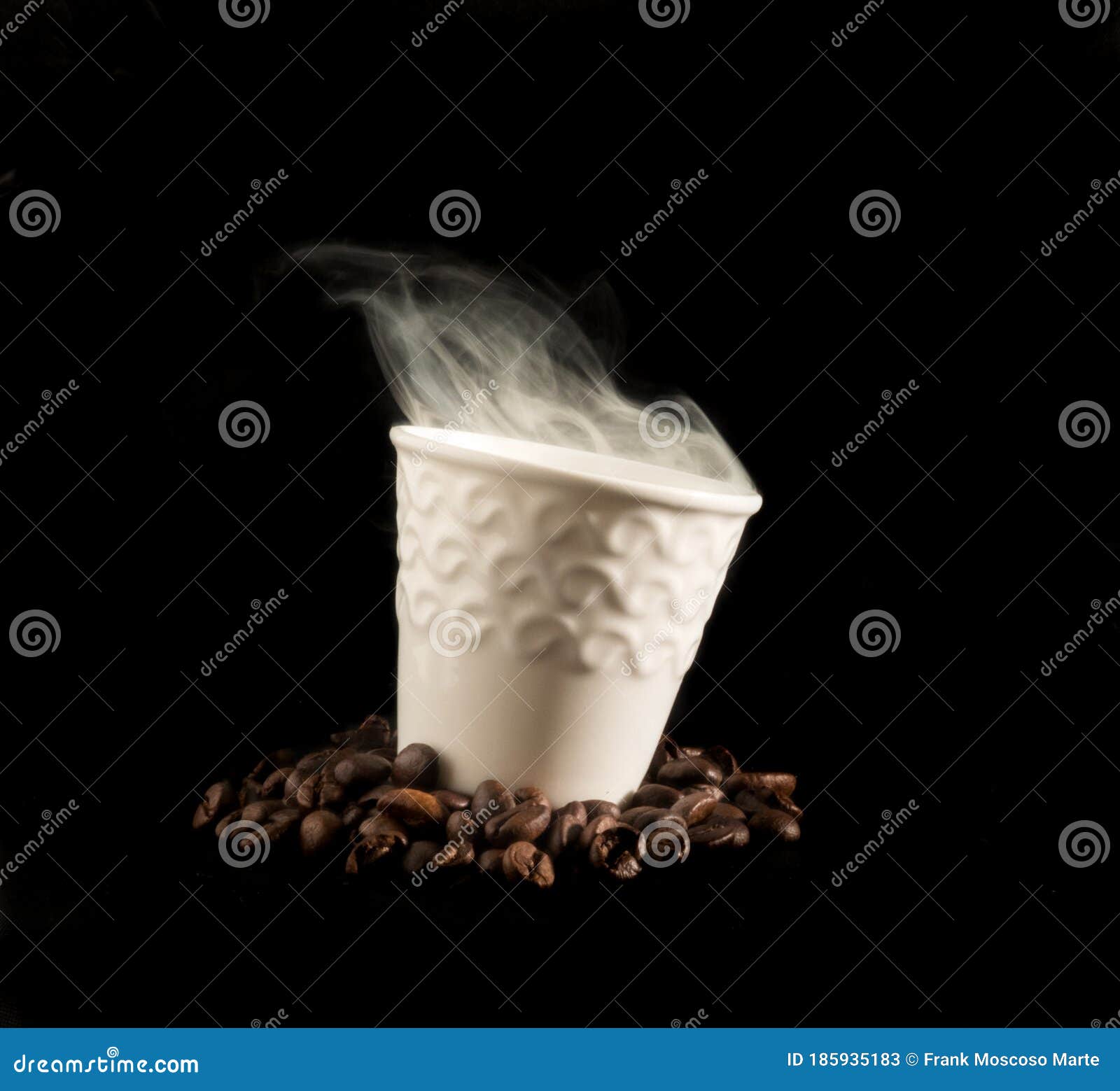 bio coffee mug with ideal smoke to start the morning