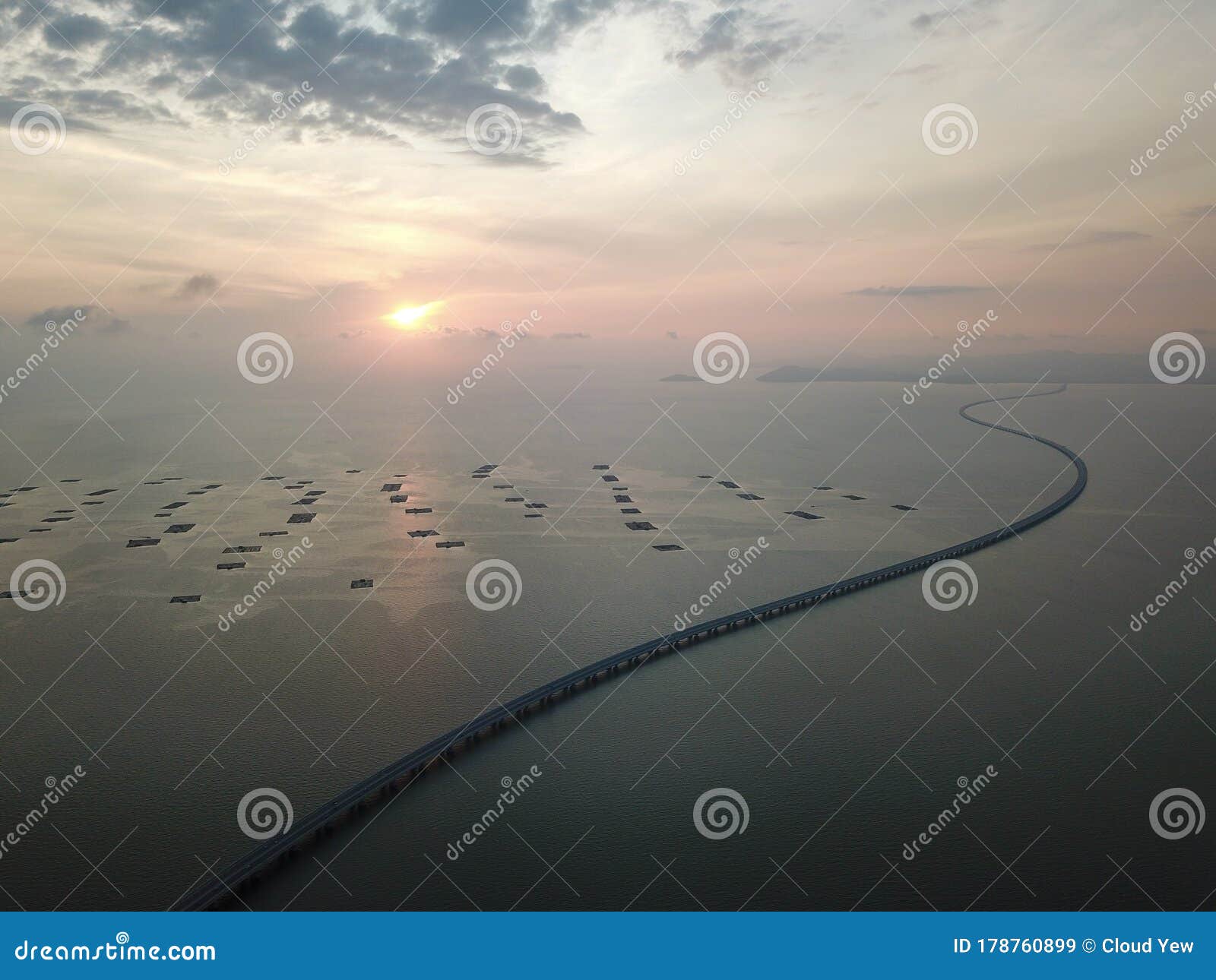 sultan abdul halim muadzam shah bridge in amazing sunset