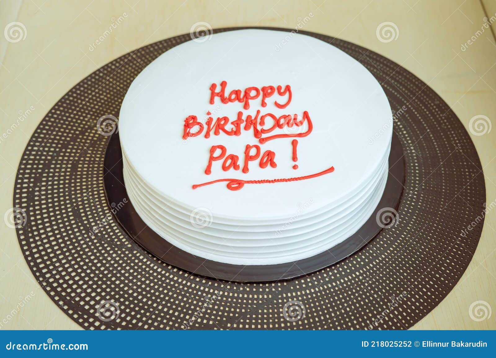 Birthday Cake for Dad Written `Happy Birthday Papa` on the Table ...