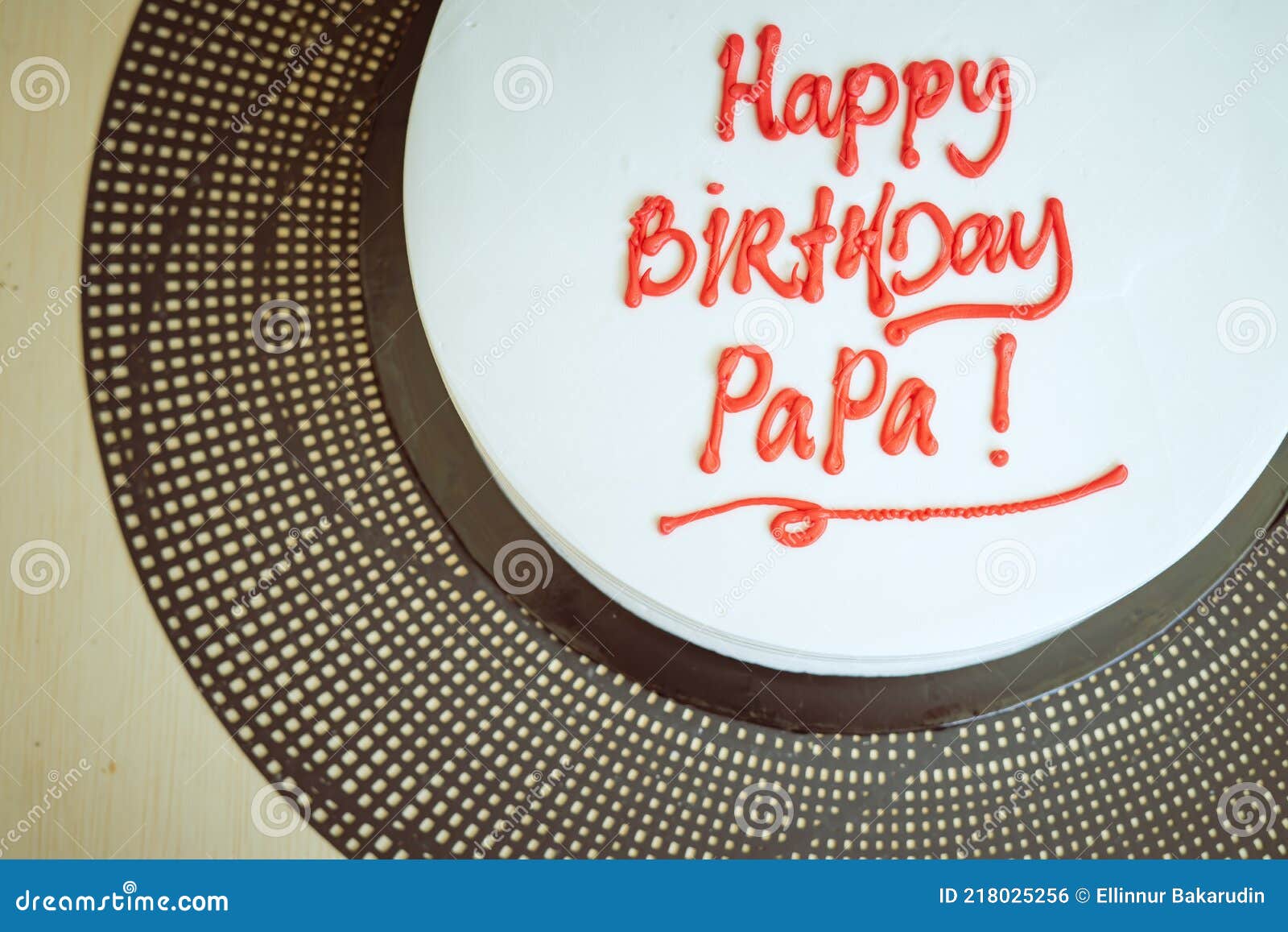 Birthday Cake for Dad Written `Happy Birthday Papa` on the Table ...