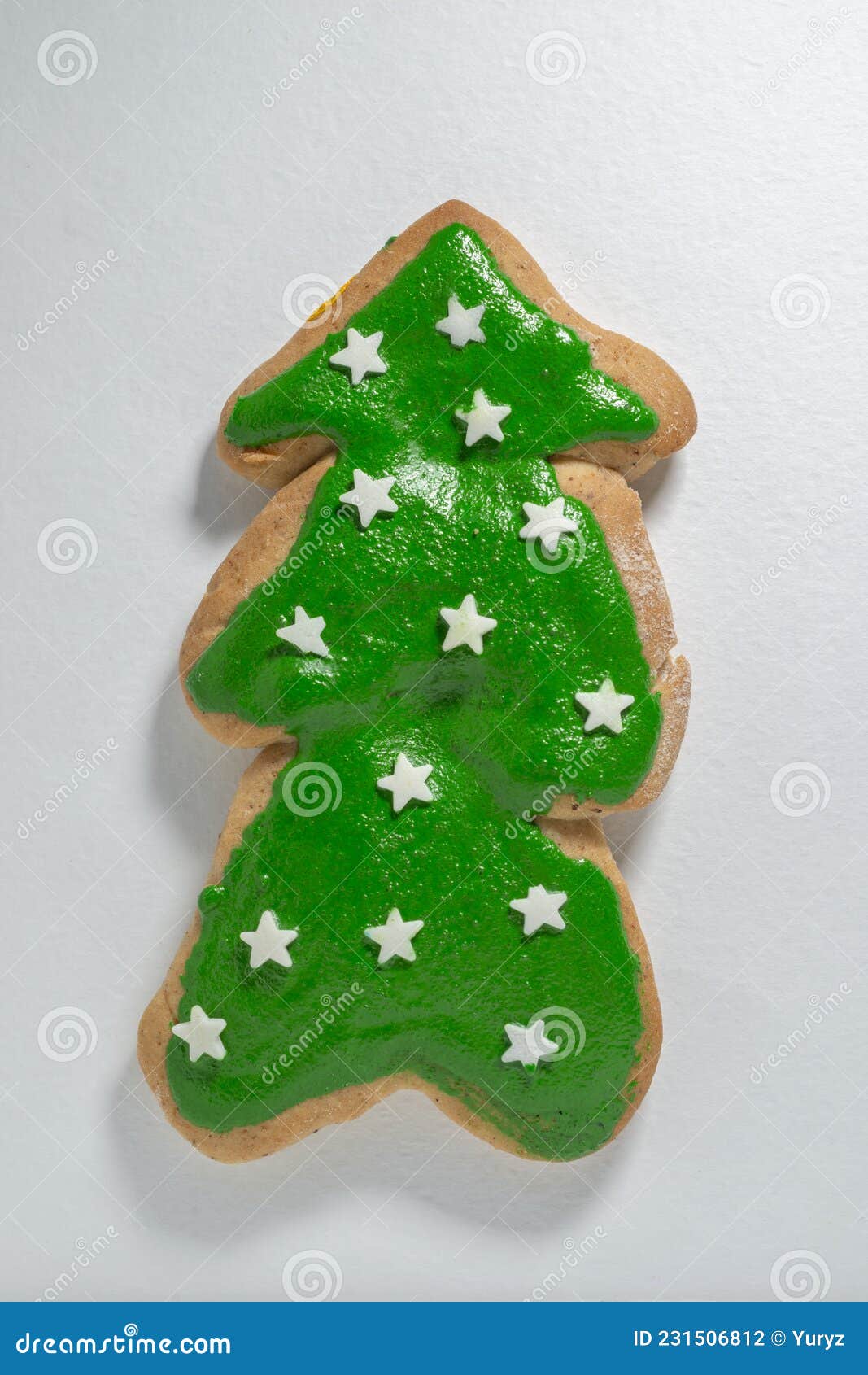 Biscoito Como árvore De Natal Foto de Stock - Imagem de branco, tema:  231506812