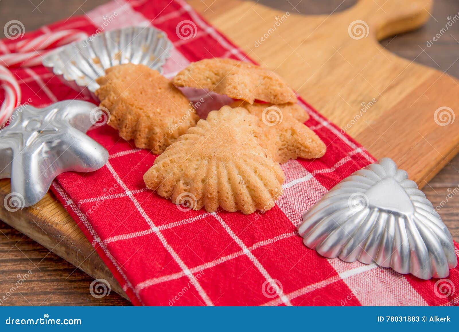 Biscotti Di Natale Norvegesi.Biscotti Norvegesi Di Natale Sandbakkels Immagine Stock Immagine Di Rosso Alimento 78031883