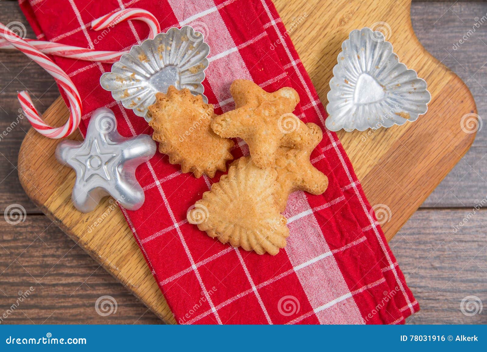 Biscotti Di Natale Norvegesi.Biscotti Norvegesi Di Natale Sandbakkels Fotografia Stock Immagine Di Shortbread Mandorla 78031916