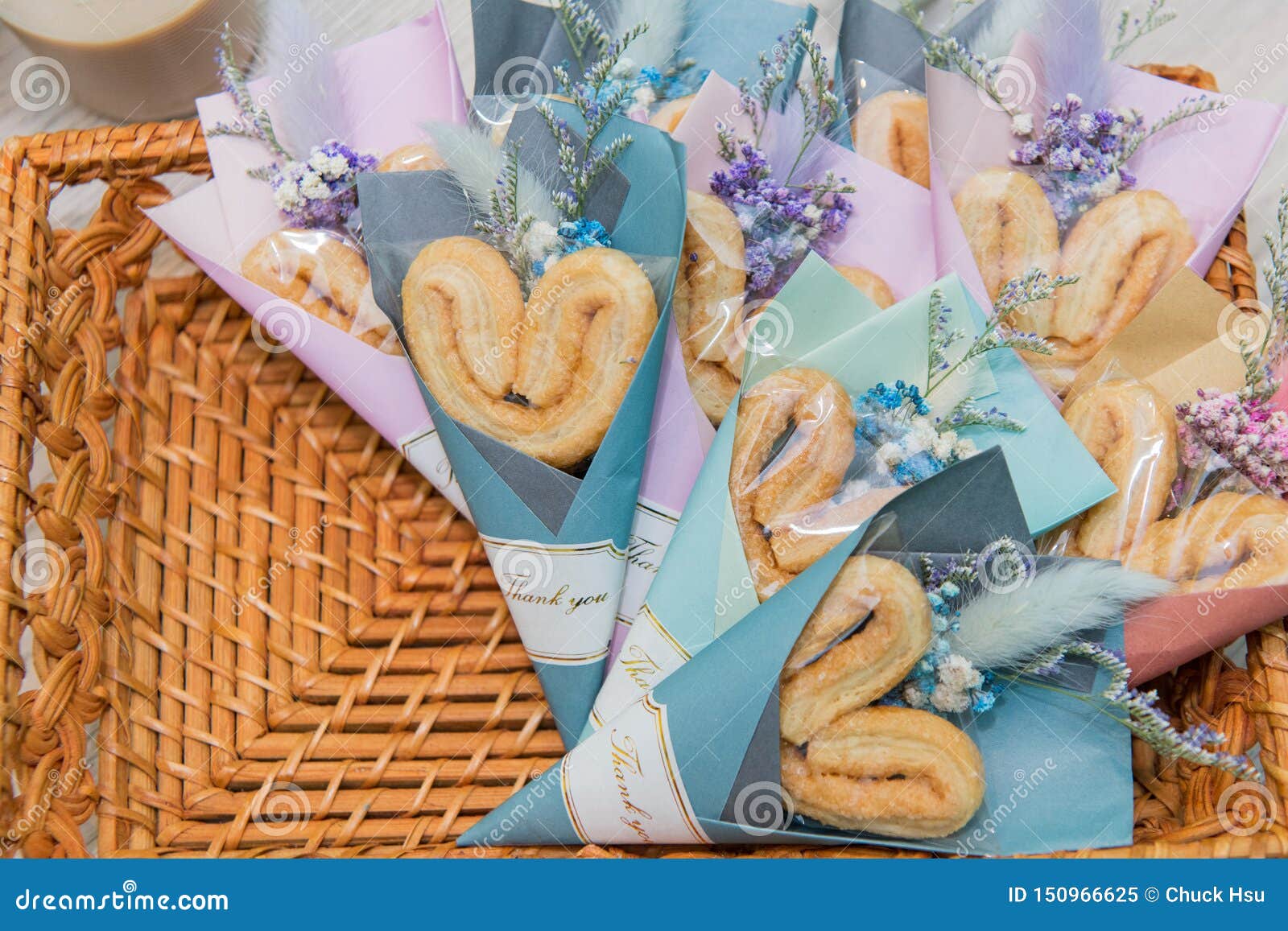 Coffret cadeau de biscuits décorés Mariage