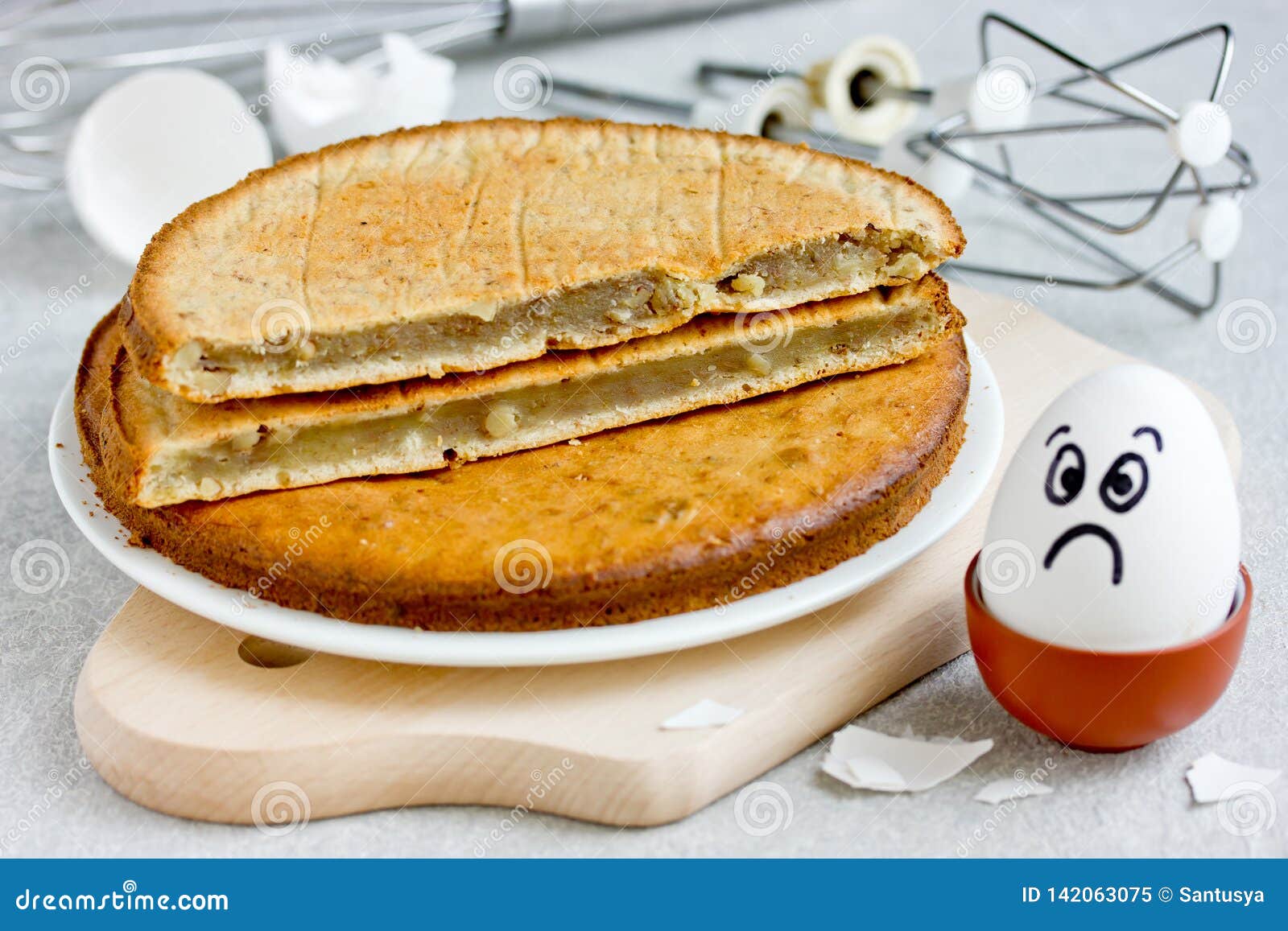 Biscuit Infructueux Gateau Mousseline Mal Cuit Au Four Image Stock Image Du Homemade Triste Biscuit Infructueux Gateau Mousseline Mal Cuit Au Four Image Stock Image Du Homemade Triste