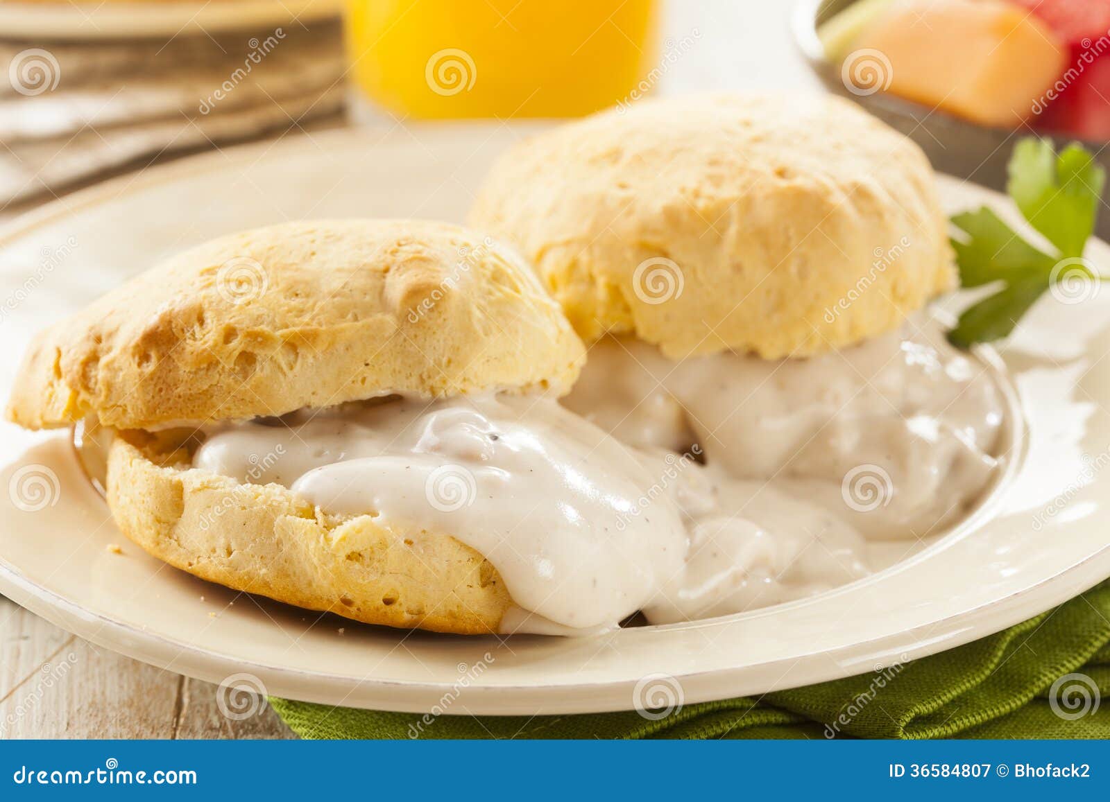 Biscuits Et Sauce Au Jus De Babeurre Faits Maison Image stock Image