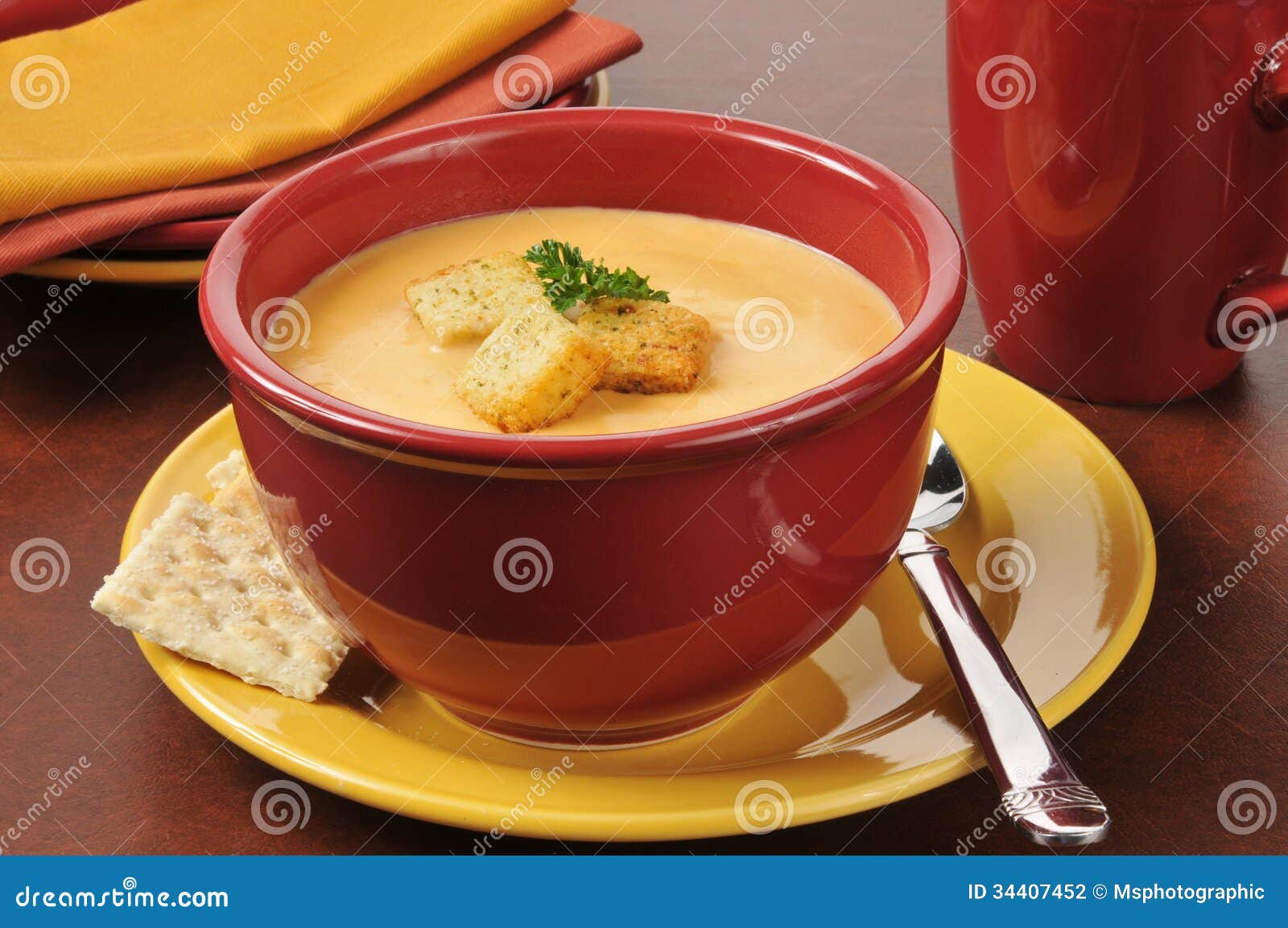 Bisque De Homard Avec Des Croûtons Photo stock Image du cuvette