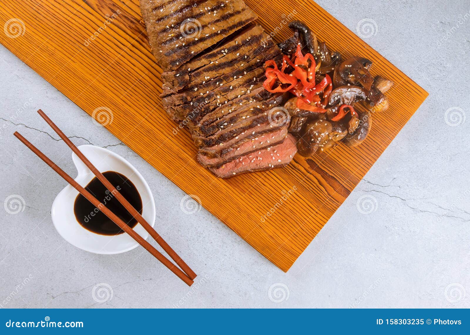 Bistecca Di Manzo Grigliata Con Bastone Da lio Immagine Stock Immagine Di Sugoso Beefsteak