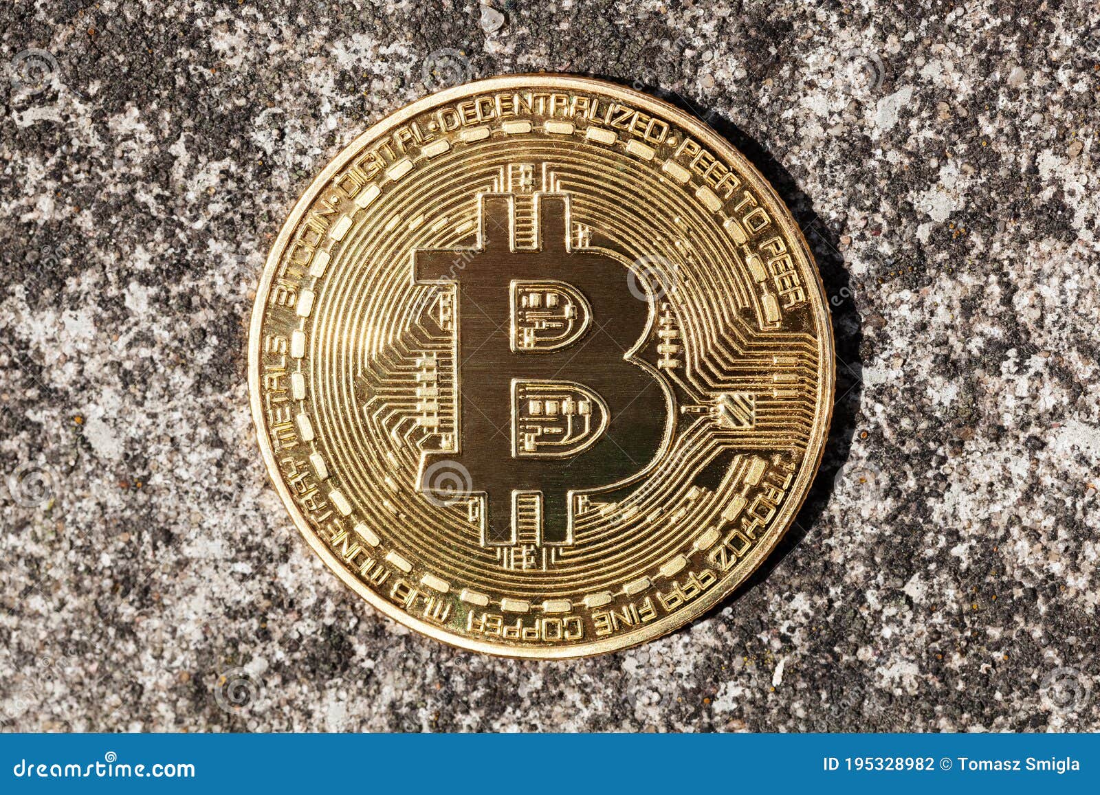 Bitcoin Logo, Round Metal Gold Crypto Coin, Cryptocurrency ...