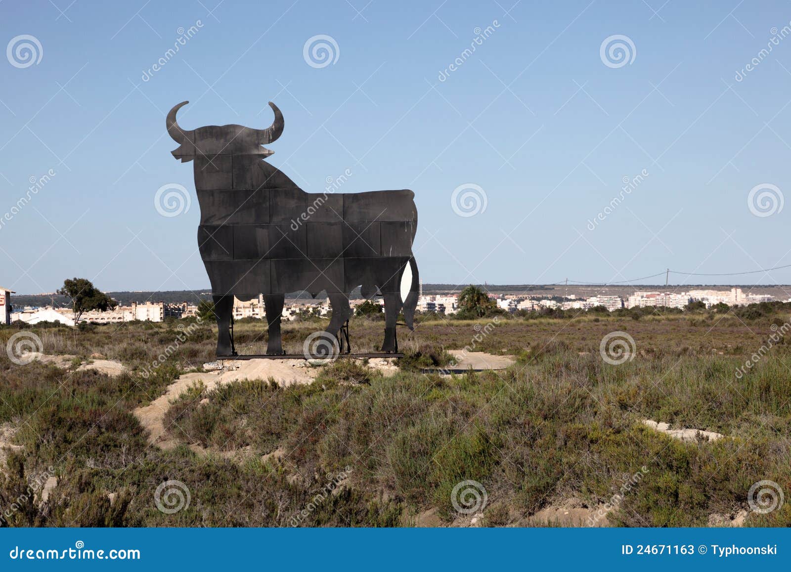 Black bull statue in Spain stock image. Image of sculpture 24671163
