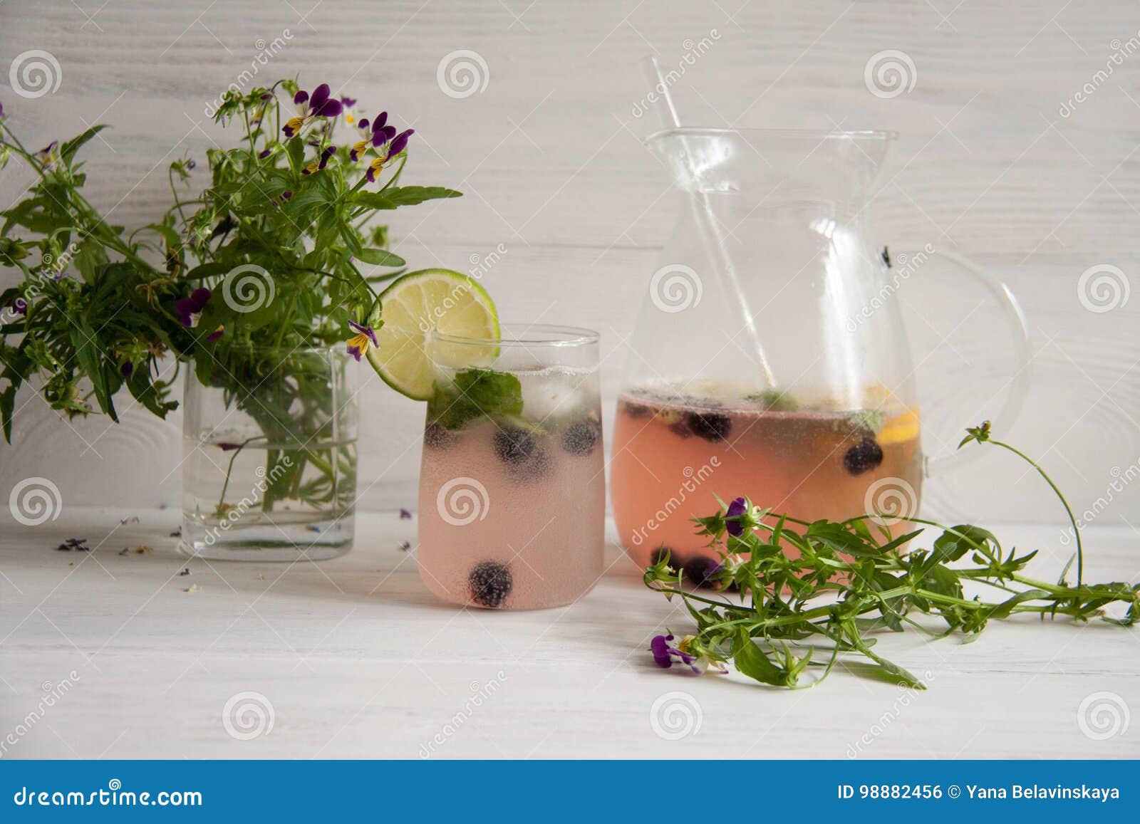 black currant lemonade