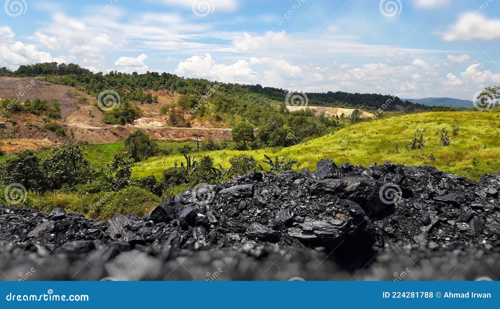 Black Diamond or Coal stock photo. Image of nature, mountain 224281788