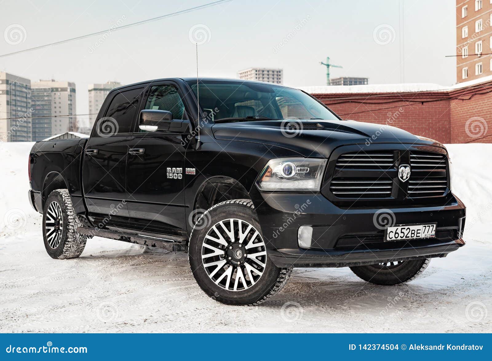 manual Fuss expand 348 Black Dodge Ram Stock Photos - Free & Royalty-Free Stock Photos from  Dreamstime