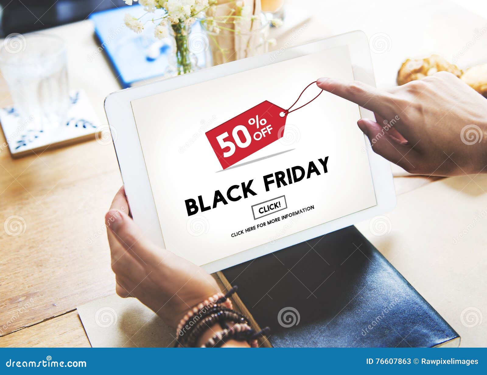 black friday promotion discount consumer shopping concept
