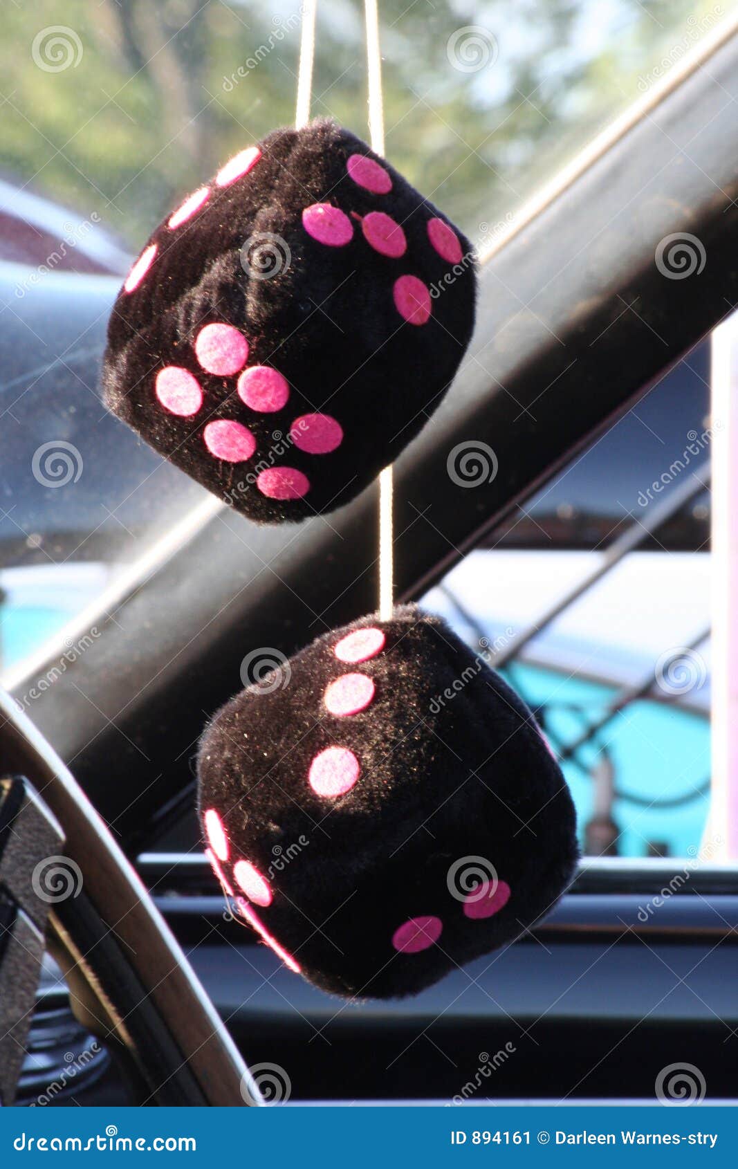 pink car dice