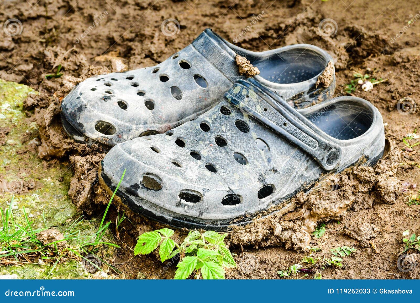 muddy girl crocs