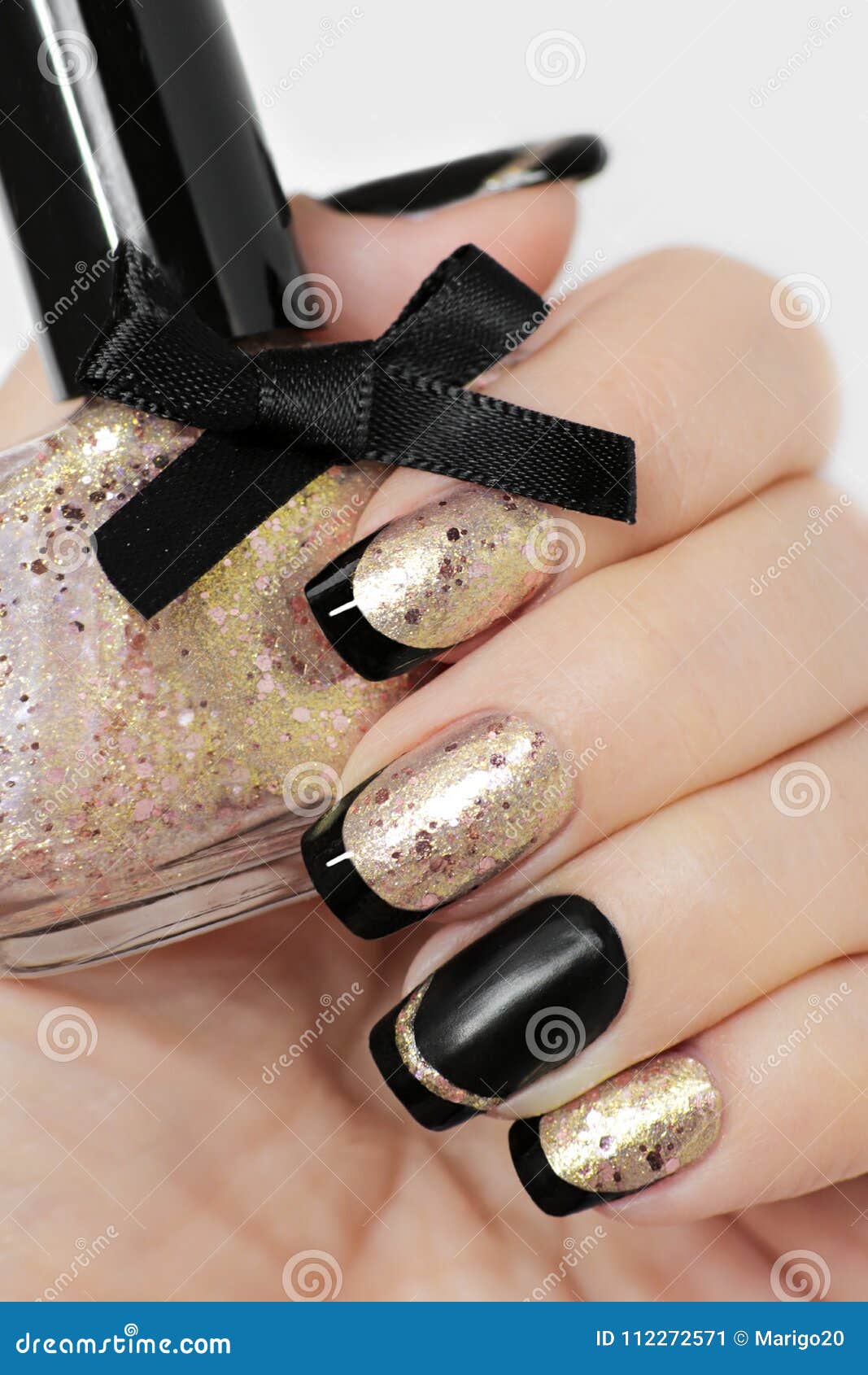 Black Gold Press On Nails Short Medium Coffin, French Tip Fake Nails For  Women With Glossy Glitter Design, Acrylic Square Glue On Nails, False Nails  S | Fruugo KR