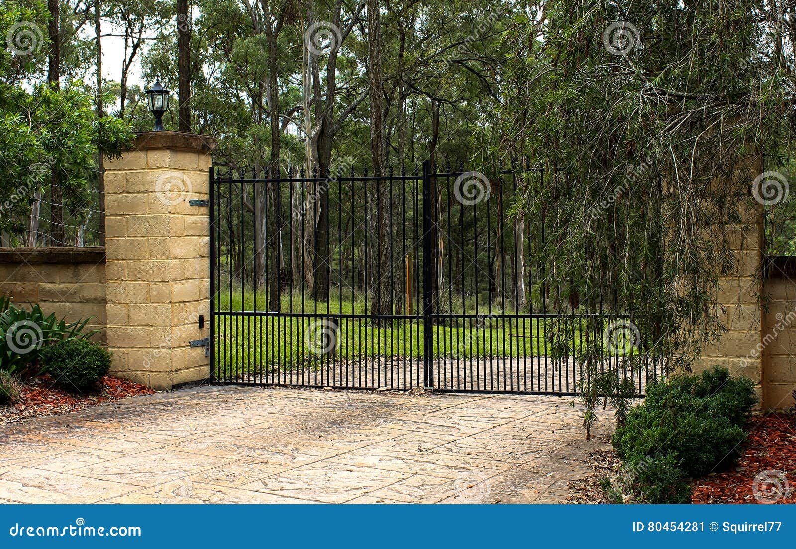 Black Metal Driveway Entrance Gates Set In Brick Fence Stock Image Image Of Black Ornate 80454281,How To Cook A Prime Rib In The Oven