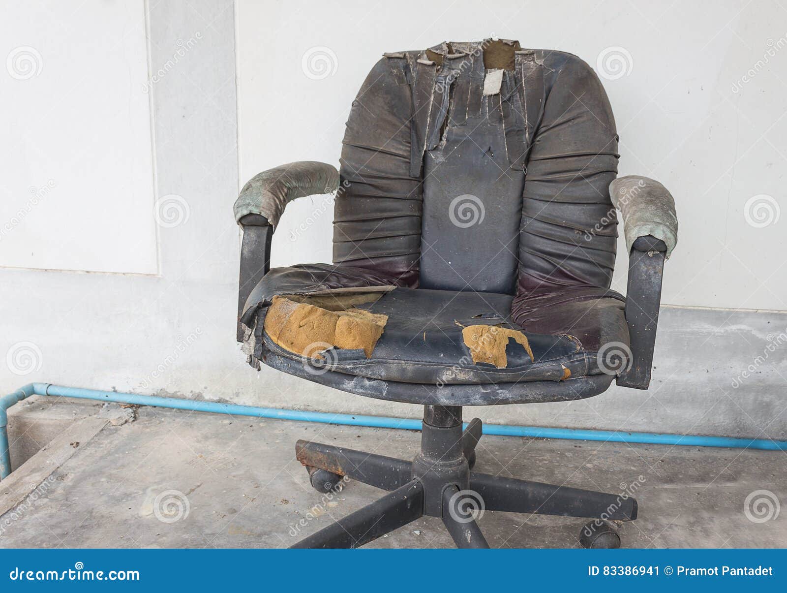 Black Office Chair Old Damage Leather and Dirty, Time To Replace Stock