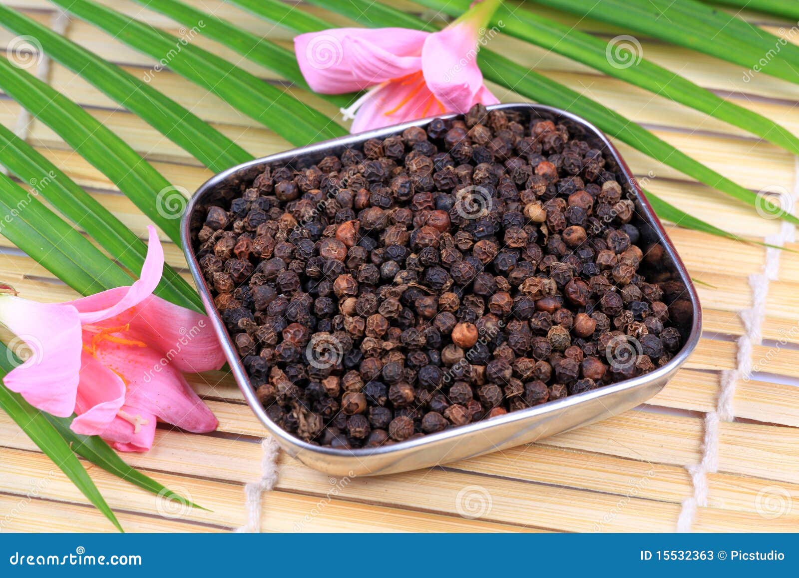 Black pepper seeds stock image. Image of spicy, indian 15532363