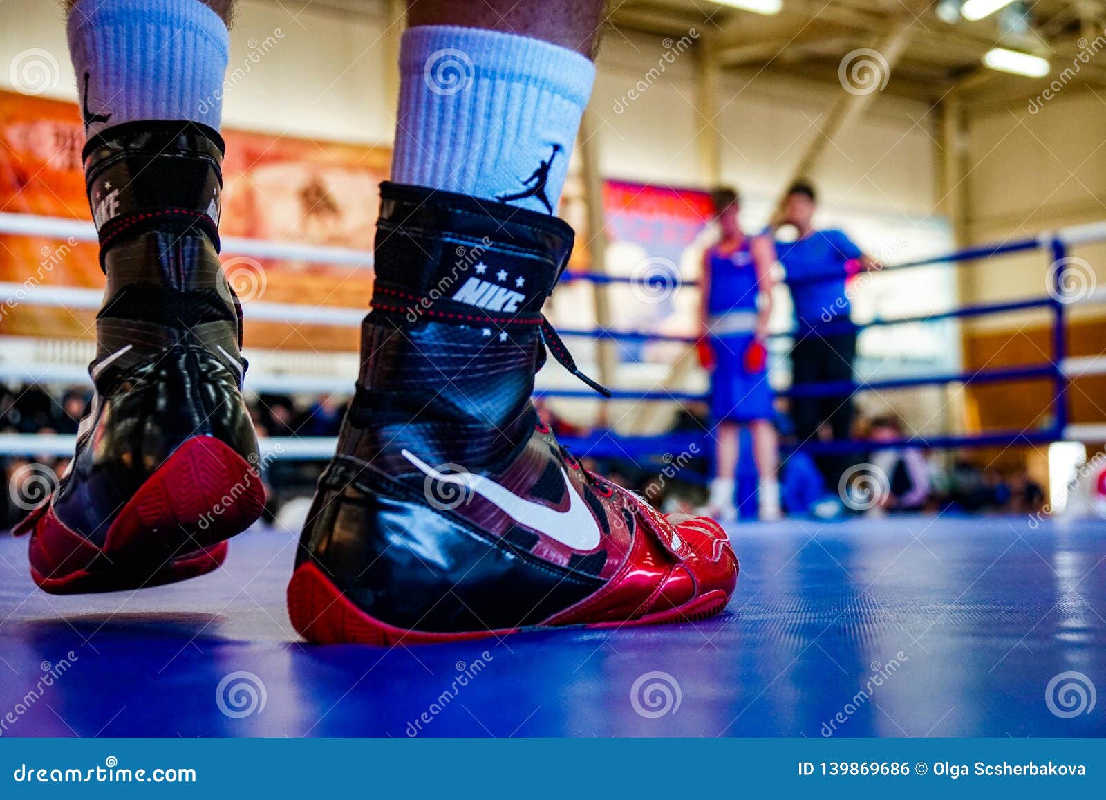 Boxer boots in the ring editorial photo. Image of popular - 139869686