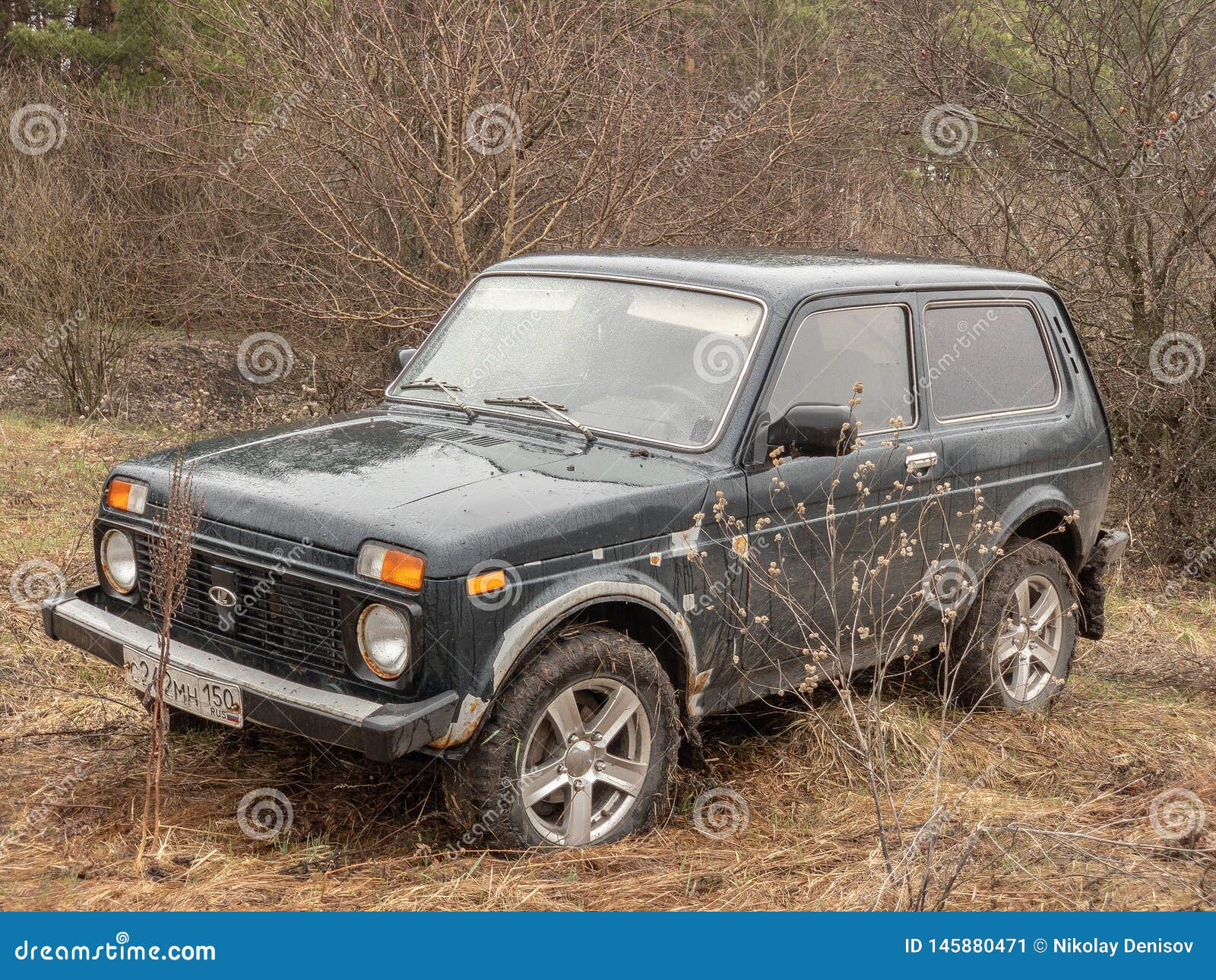 Black Russian Off-Road Car Lada Niva 4X4 Vaz 2121 / 21214 Parked On The  Field. Editorial Photo - Image Of Power, Moscow: 145880471