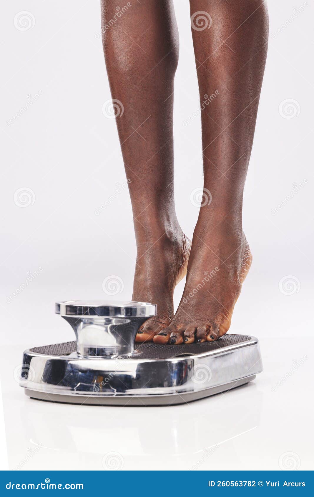 https://thumbs.dreamstime.com/z/black-woman-feet-scale-to-measure-weight-diet-weightloss-against-white-studio-back-mockup-foot-health-wellness-female-260563782.jpg