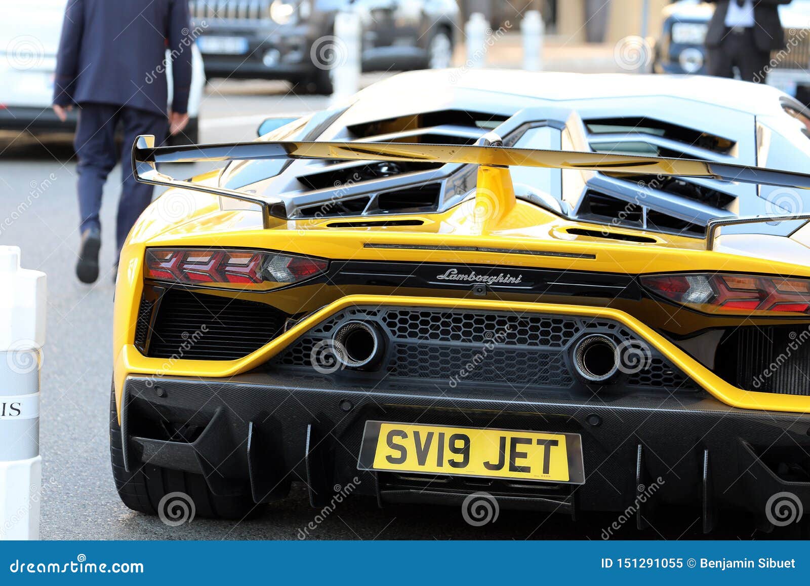 Black And Yellow Lamborghini SVJ - Close Up Rear View ...