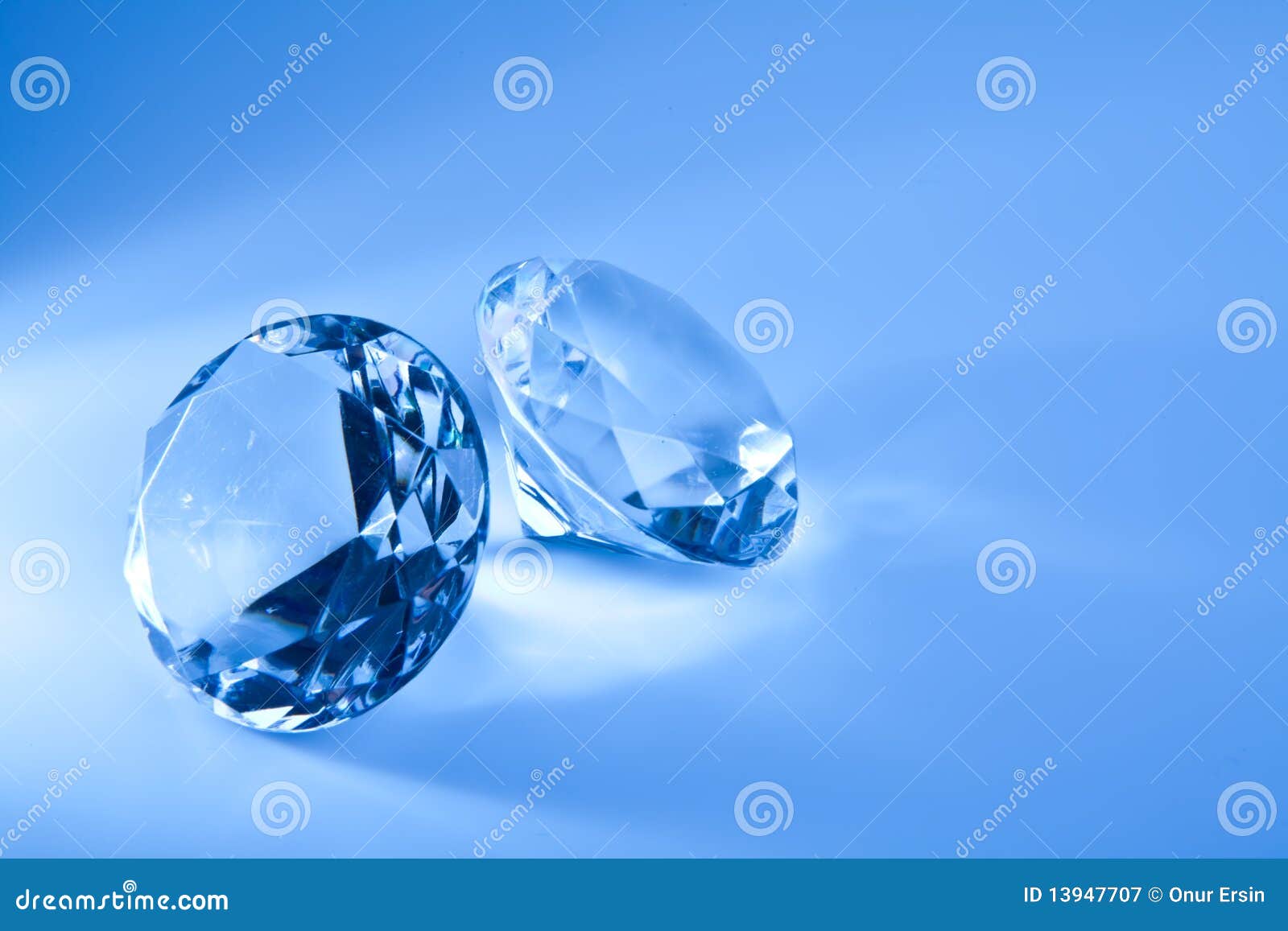 Blauer Diamant stockbild. Bild von nachricht, hell, beleuchtete - 13947707