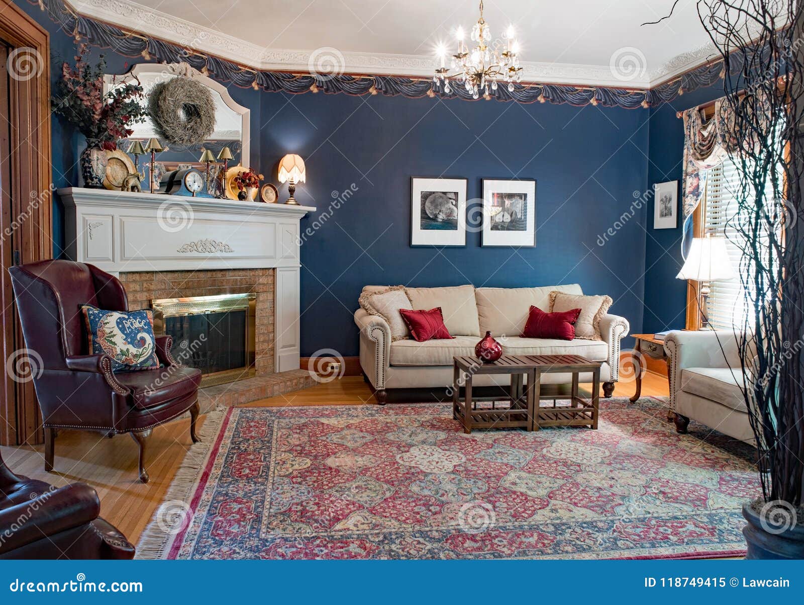 Blaues Viktorianisches Wohnzimmer Redaktionelles Bild - Bild von