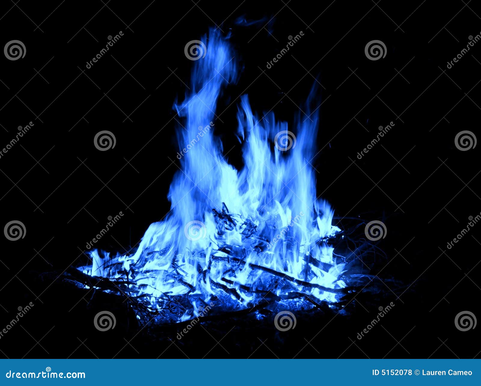 Blauw Vuur stock foto. Afbeelding bestaande uit camping 5152078