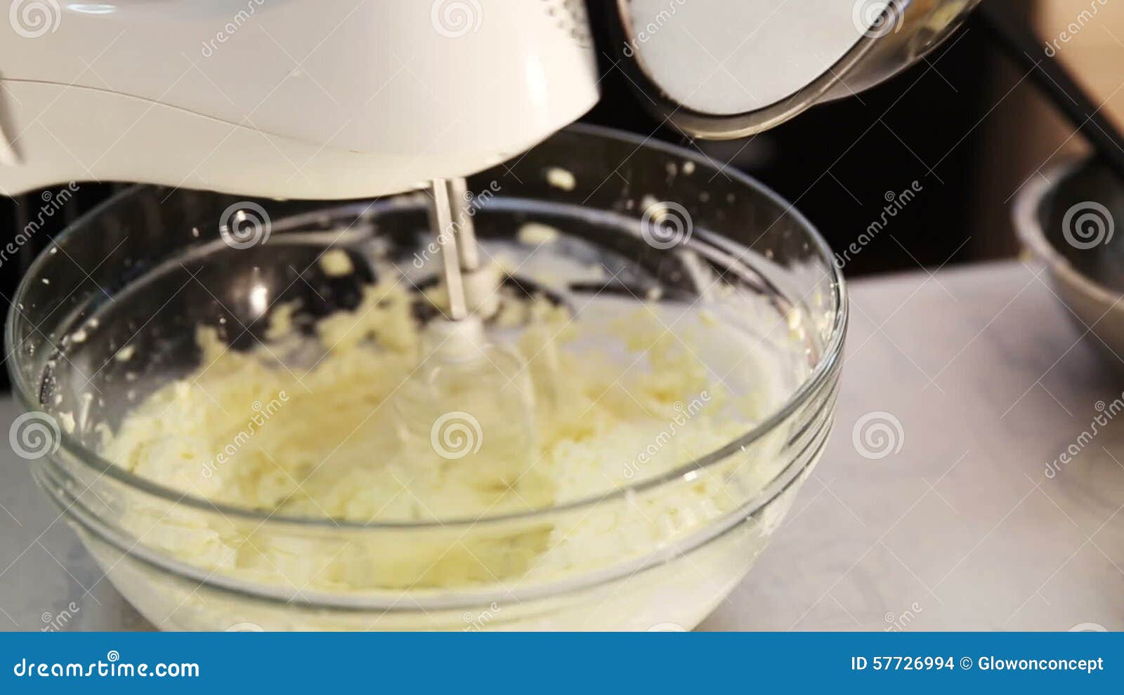 Blender Stir and Whip Sugar Cream into Cheese for Cheesecake Dessert
