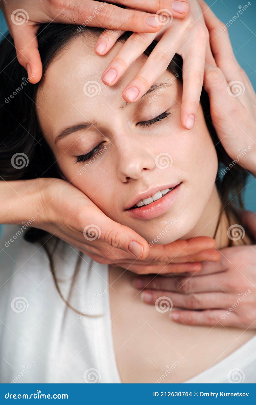 Blissed Out Woman Having Pleasurable Face Massage from Multiple Hands Stock  Photo - Image of eyes, health: 212630764