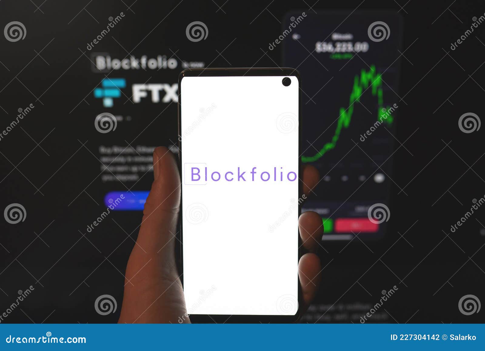 Blockfolio Icon on Phone with Website Background Editorial Photography -  Image of blockfolio, hand: 227304142