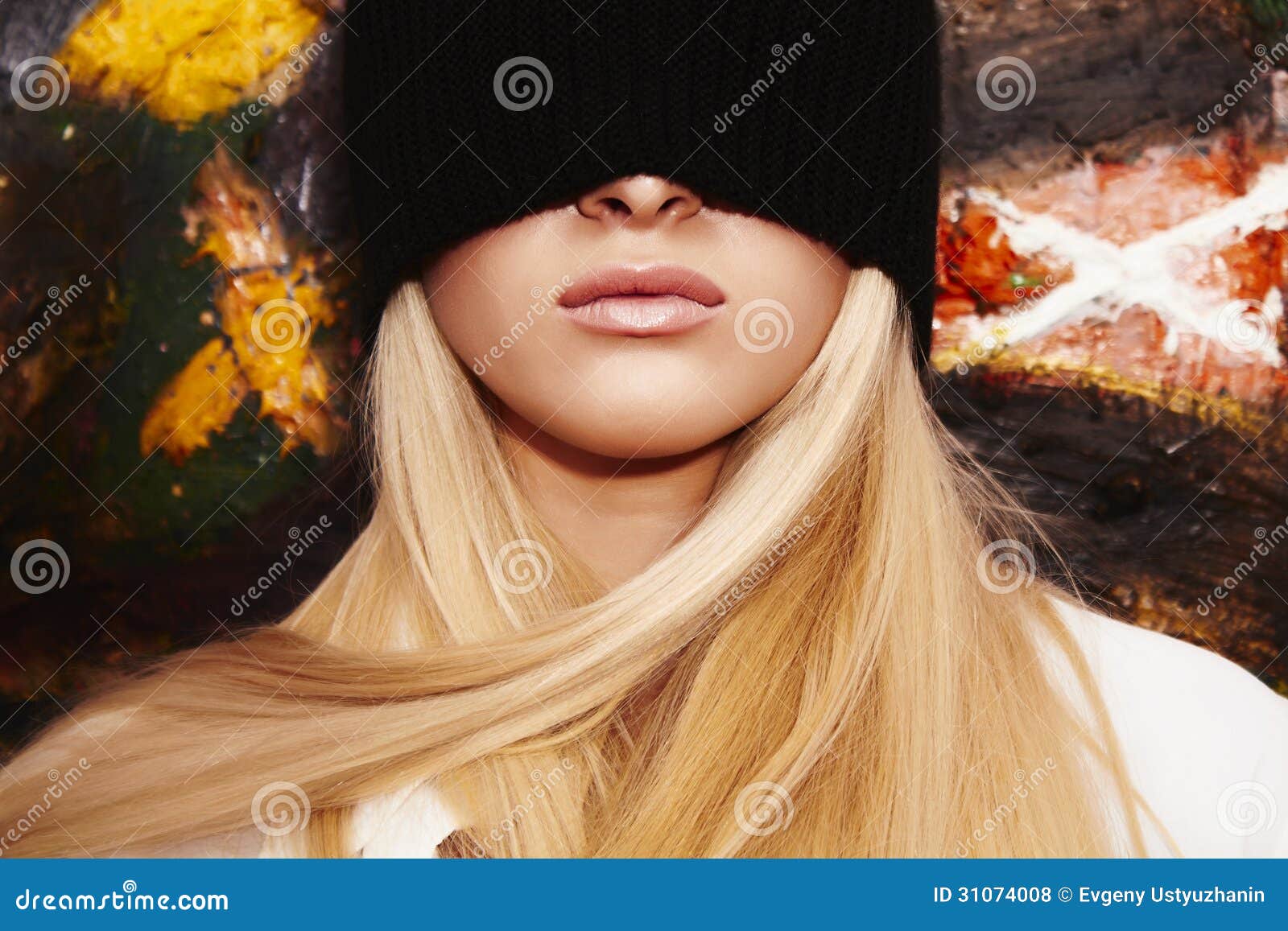 Blond Woman With A Blindfold Royalty Free Stock Photos 