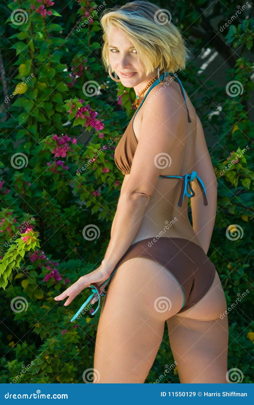 2,480 Mature Short Blonde Hair Stock Photos - Free & Royalty-Free Stock  Photos from Dreamstime