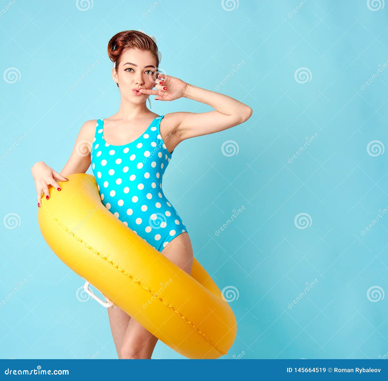 Wet swimsuit Stock Photo by ©YuliyaKirayonakBO 188592942