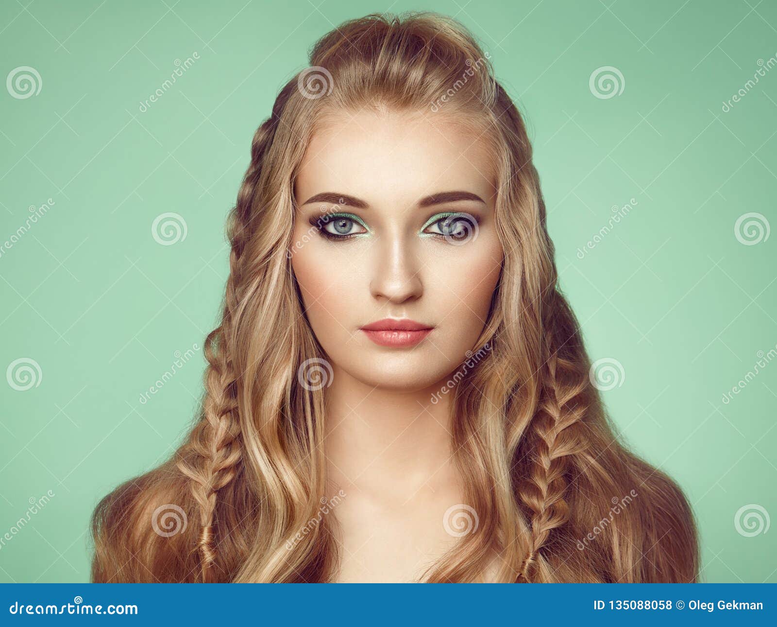 Blonde Girl with Long and Shiny Curly Hair Stock Photo - Image of fashion,  curls: 135088058