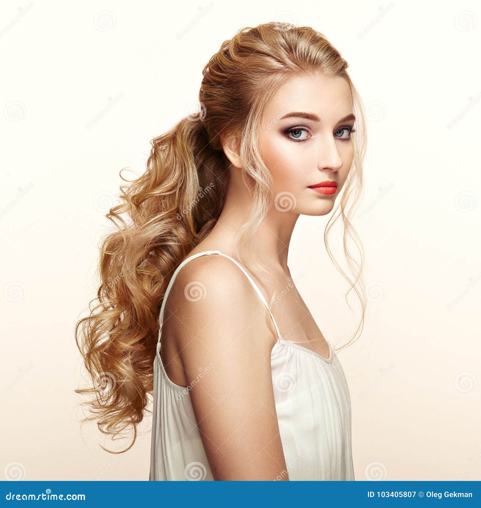 Blonde Girl with Long and Shiny Curly Hair Stock Image - Image of cosmetic,  eyelashes: 103405807