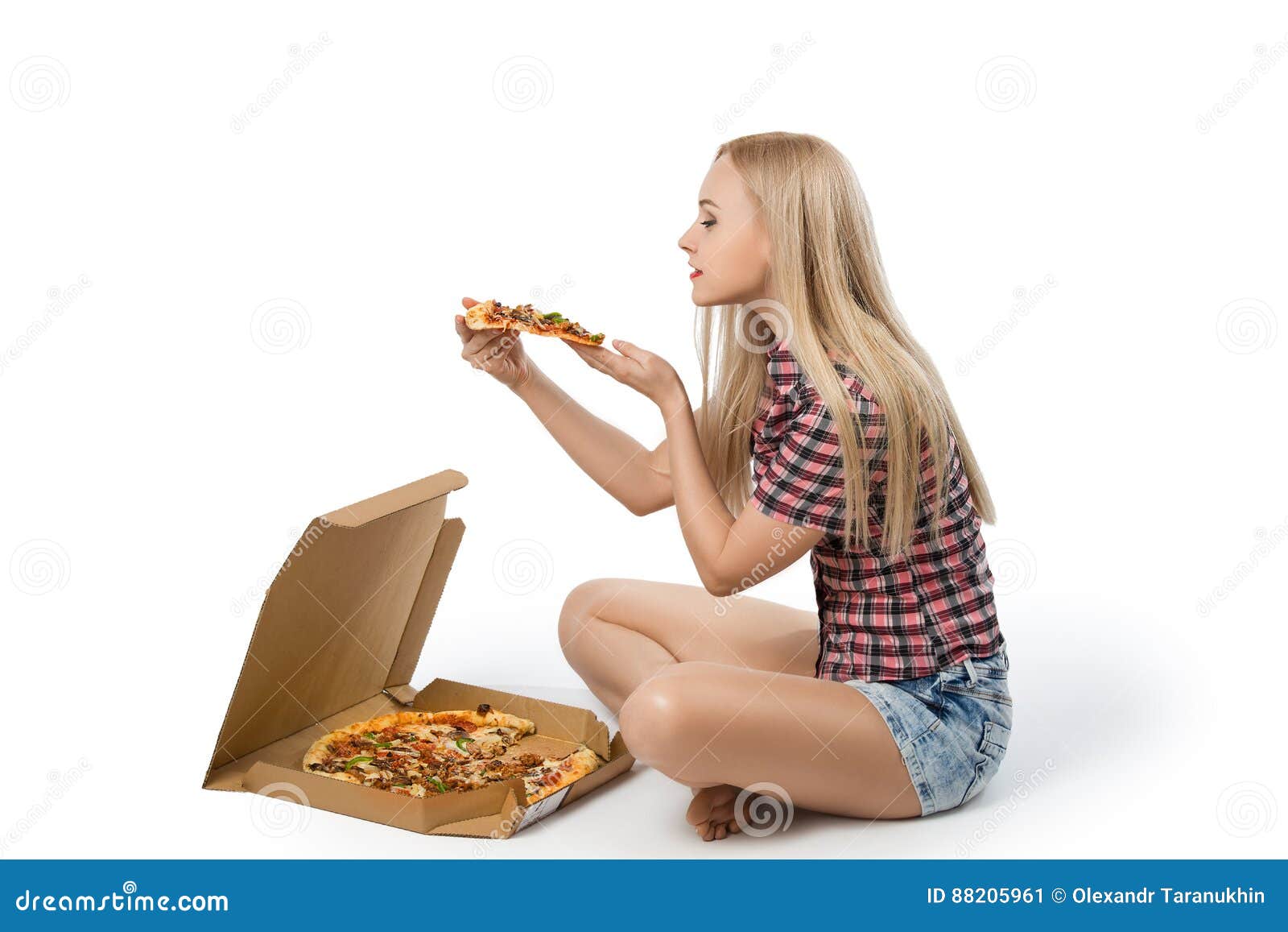 Blondevrouw Met Grote Pizza Stock Afbeelding Image Of Heerlijk 