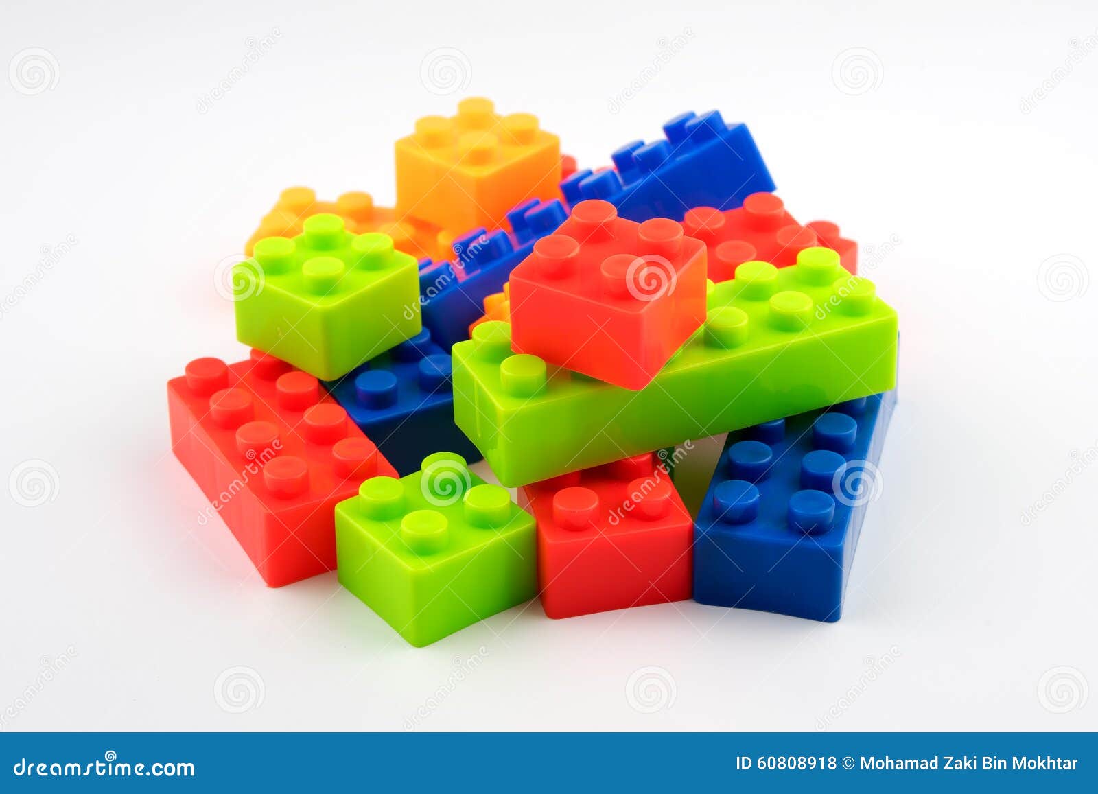 Bloques Coloridos Del Plástico Del Juguete Para Los Niños Foto de - Imagen rojo, juguete: 60808918