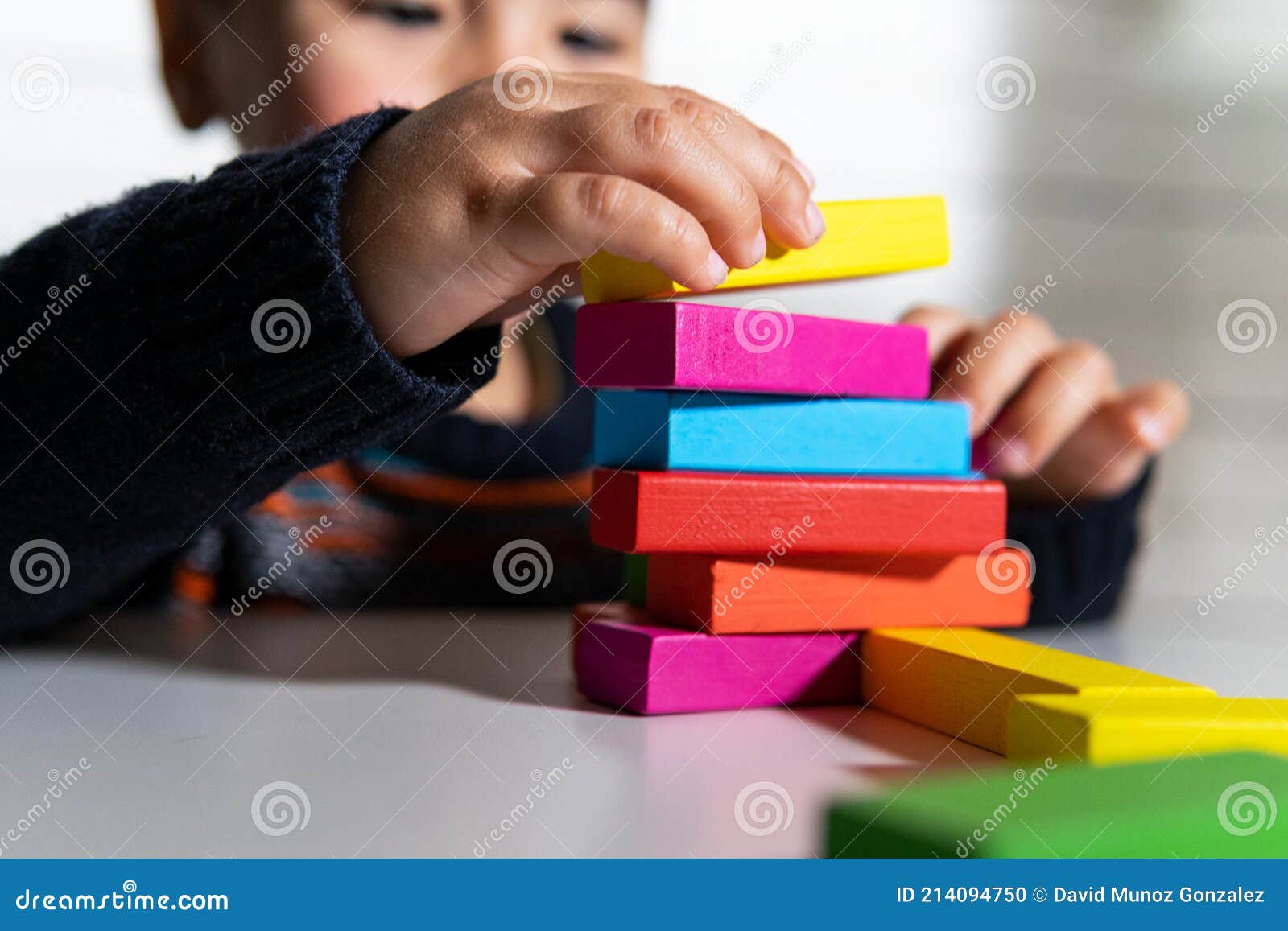 Específicamente Penélope Tratamiento Preferencial Bloques De Construcción De Juegos Infantiles. Jugar Y Aprender En Casa.  Bloques De Construcción. Foto de archivo - Imagen de bloques, lindo:  214094750