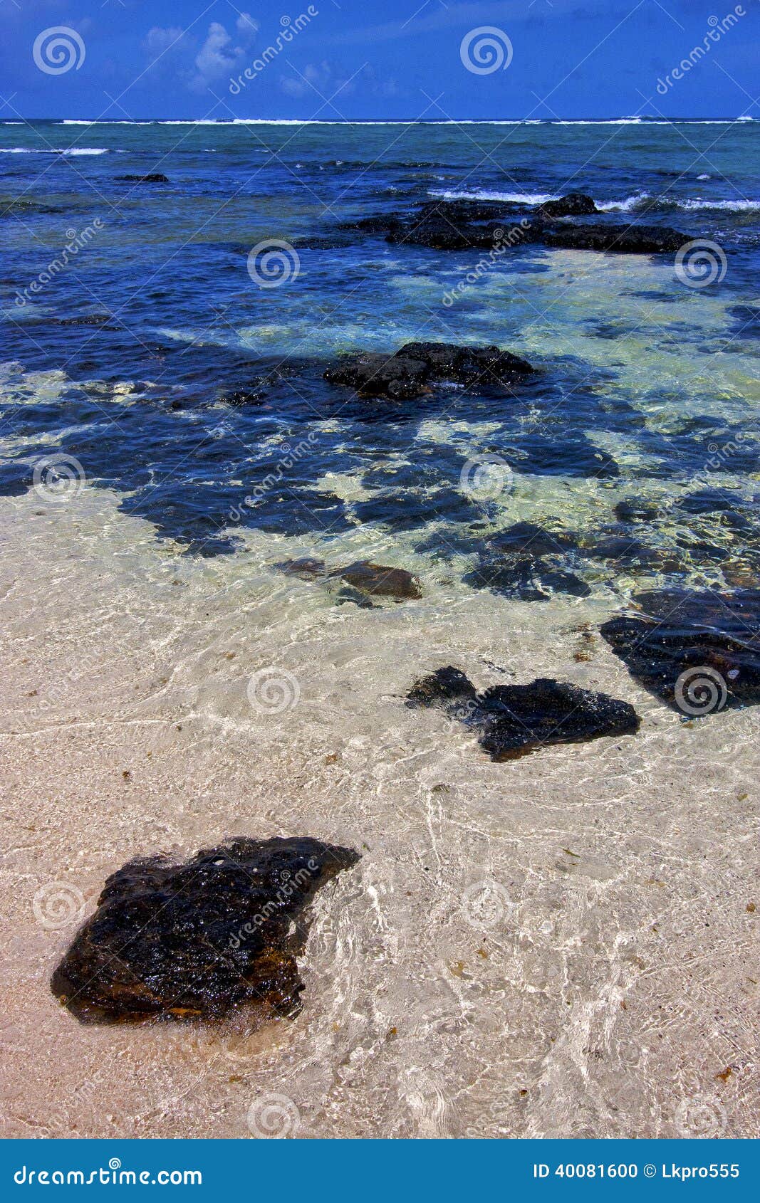 blue bay foam footstep indian ocean some deus cocos in mauriti
